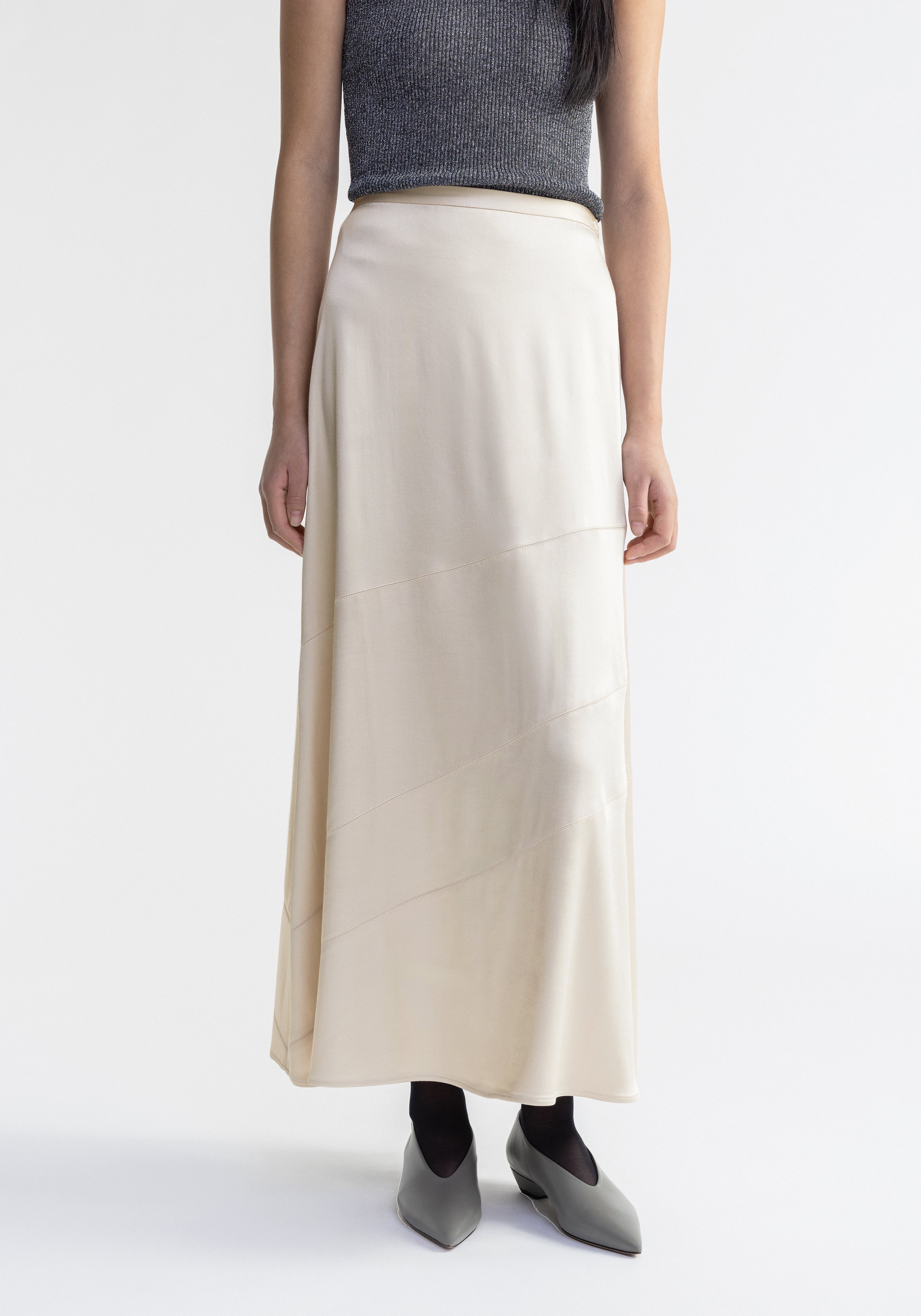 JUNO
Satin maxi skirt - 2