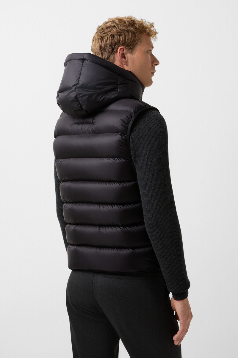 Holger down vest in Black 3