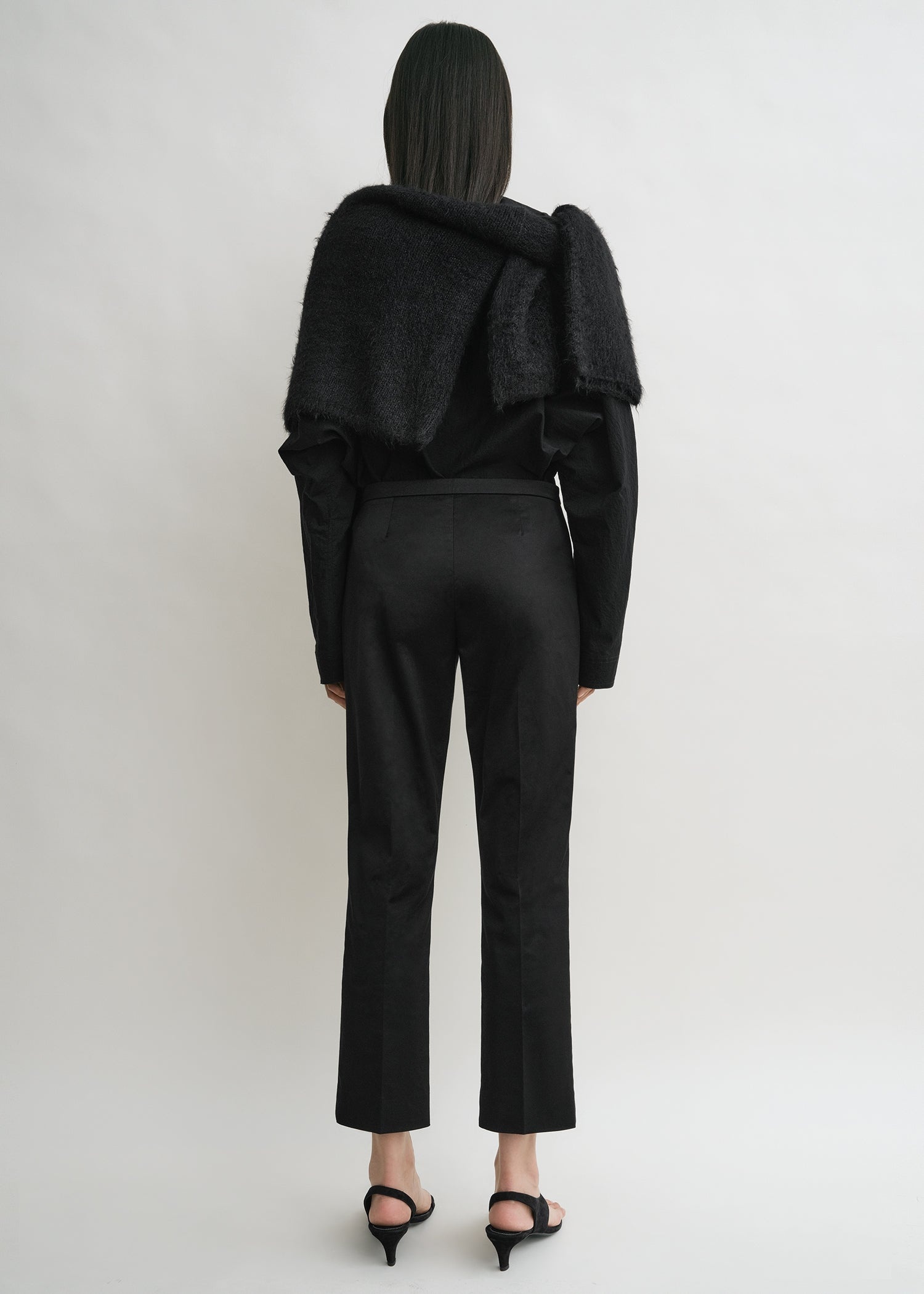 Cropped straight trousers black - 4