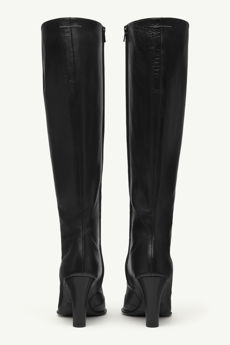 Knee-high boots 3