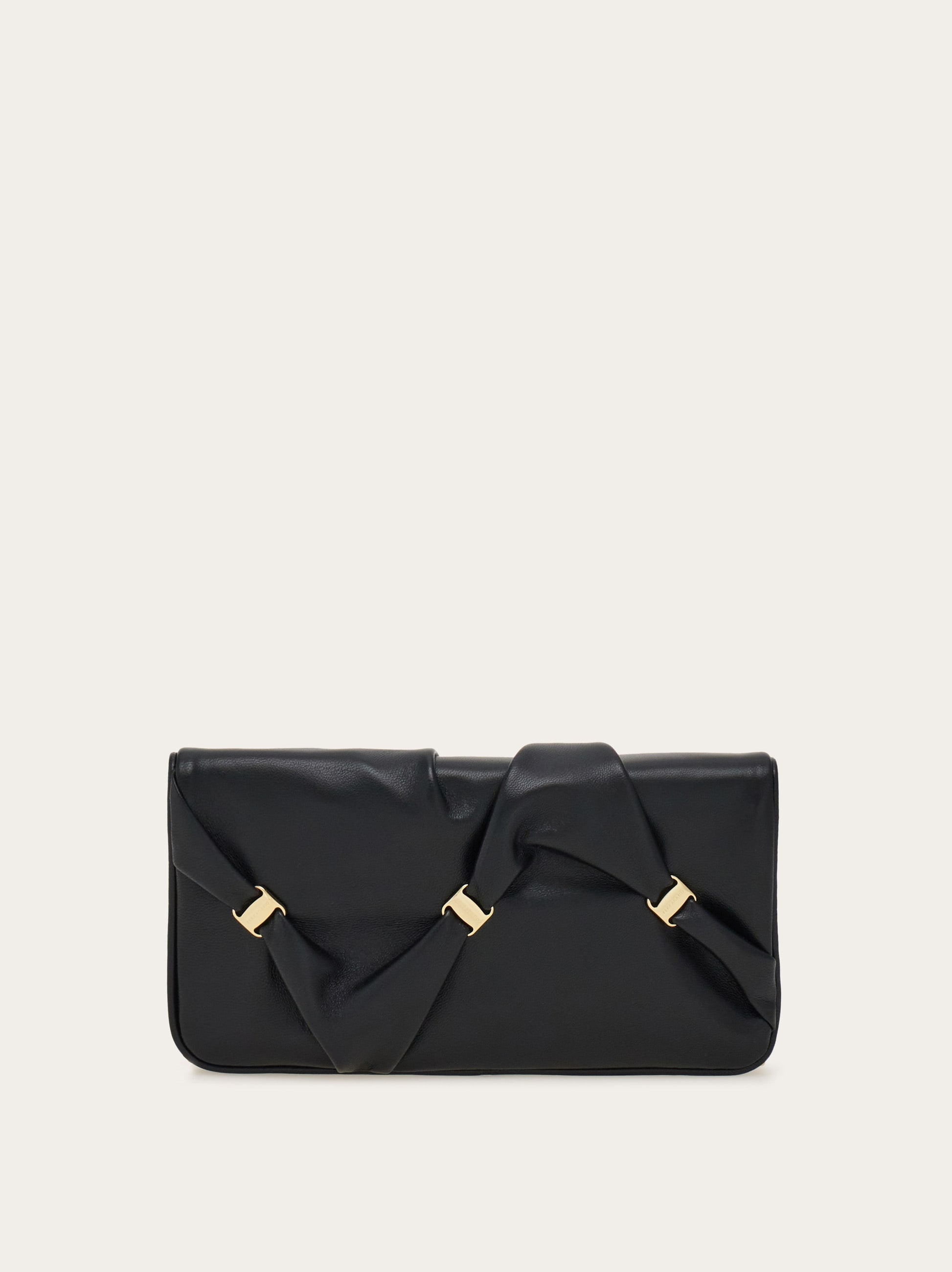 Wallet with chain - 3