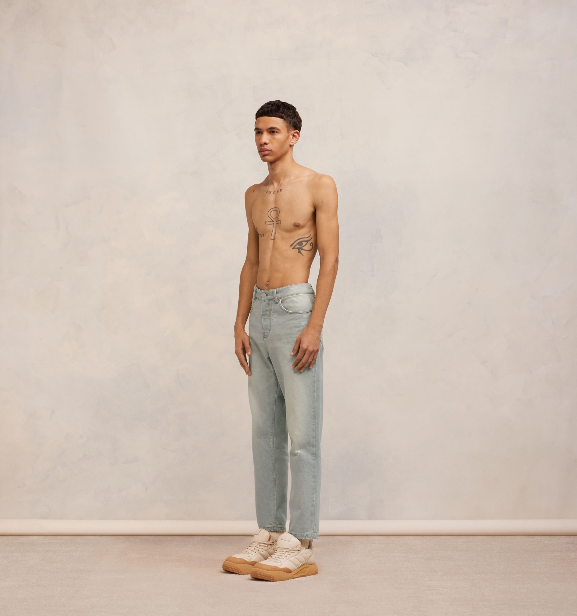 Tapered Fit Jeans - 4
