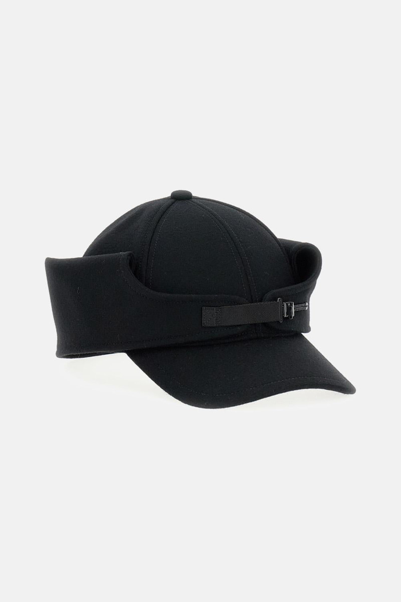 sacai HAT outlook
