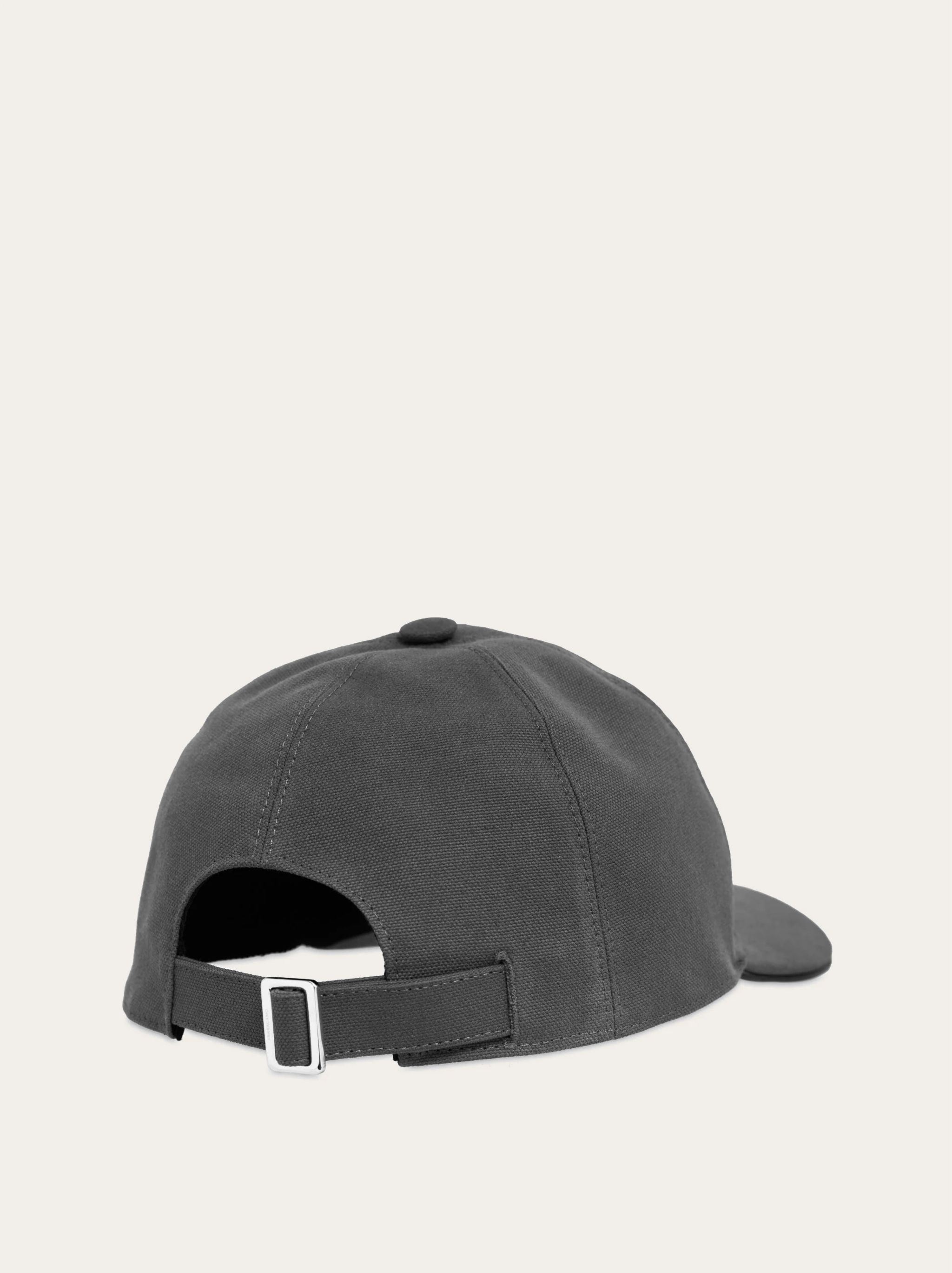 Baseball cap with signature - 3
