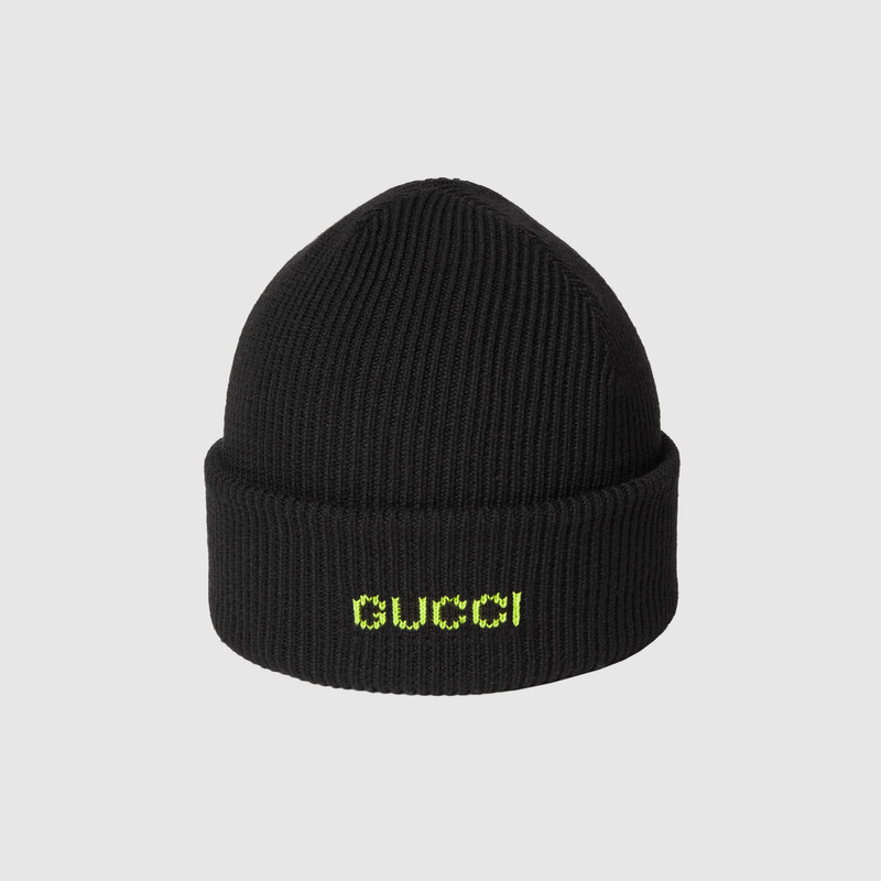 Wool hat with embroidery 1