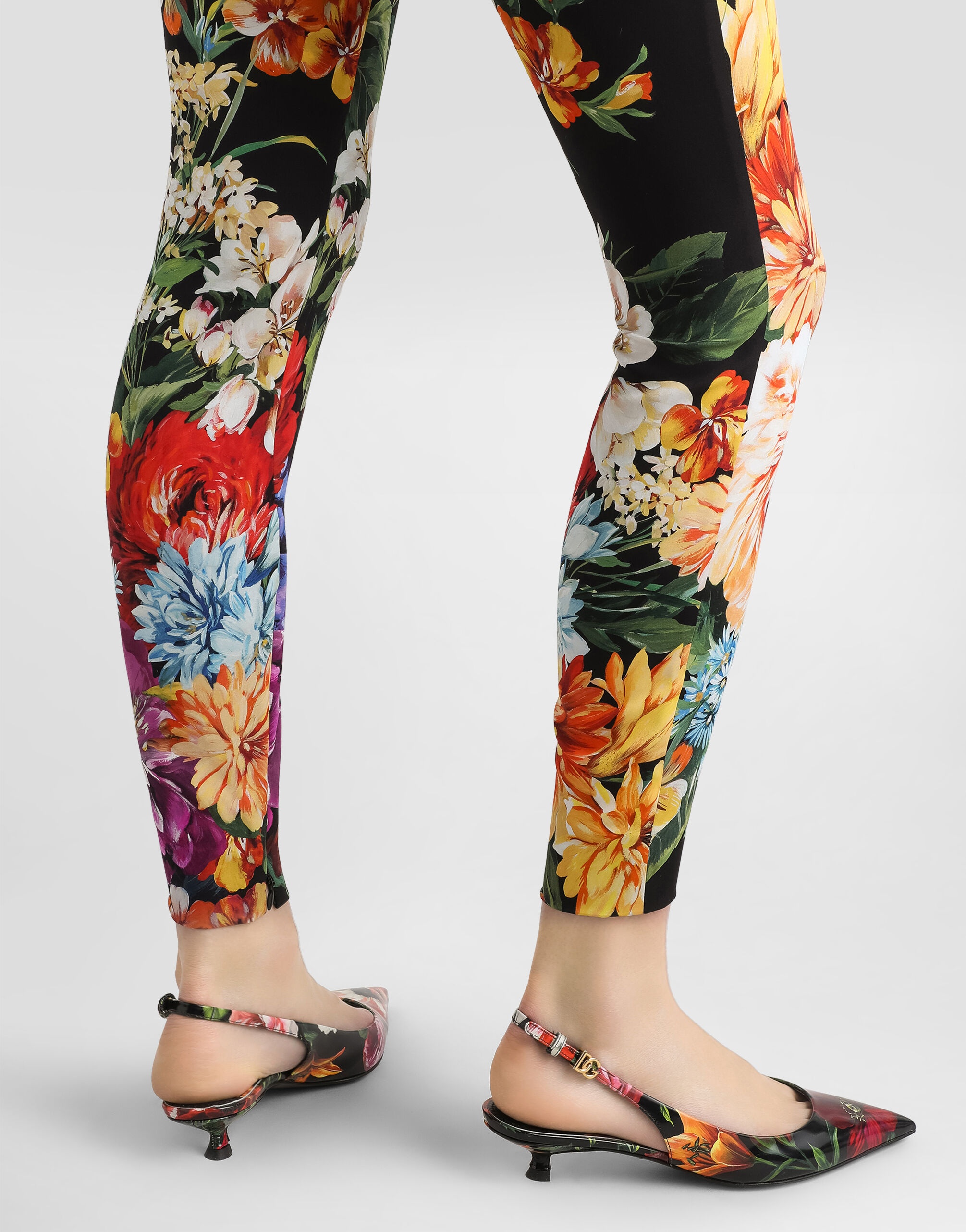 Flower bouquet-print charmeuse pants - 5