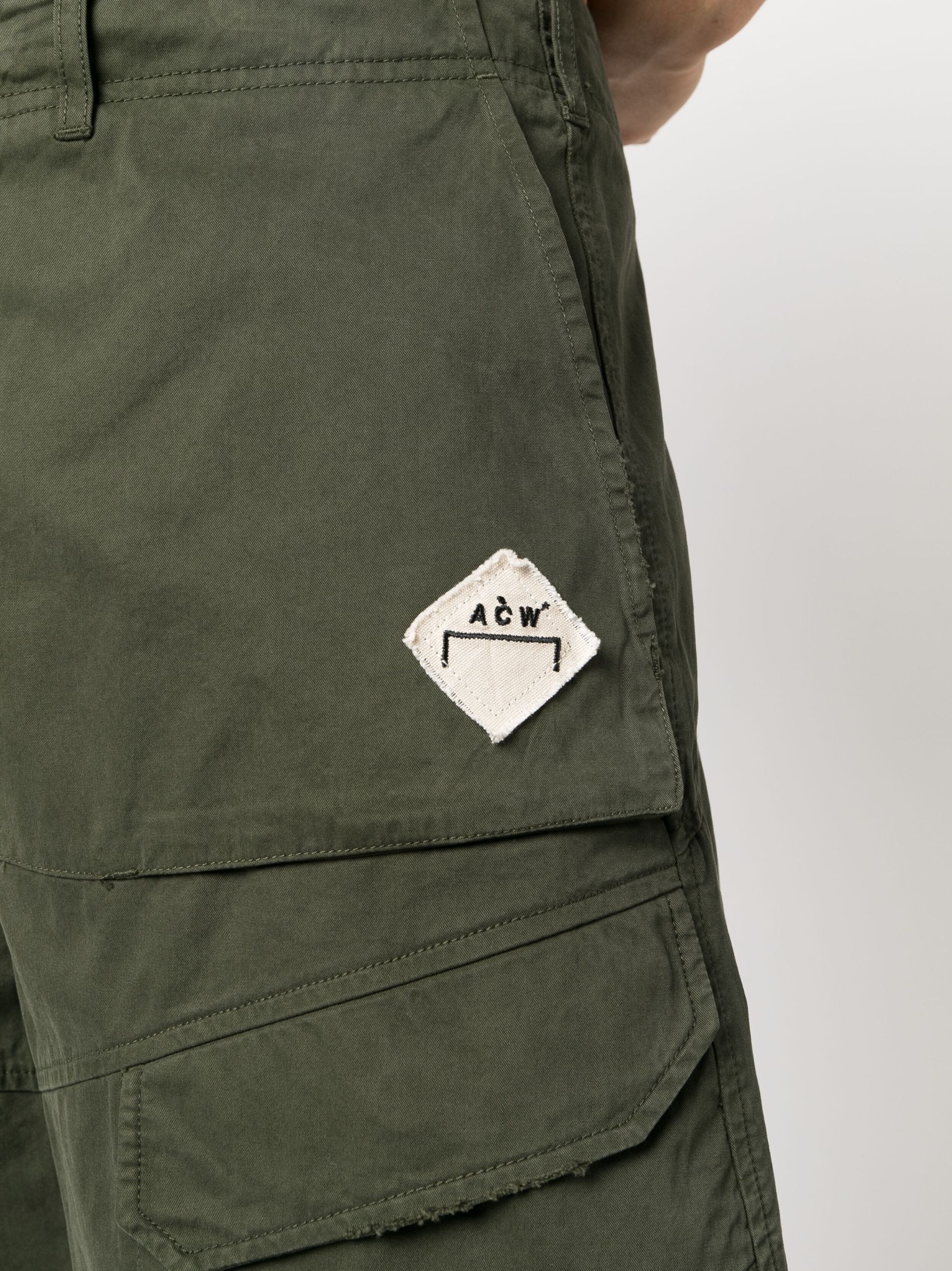 Green logo-patch cotton cargo shorts - 5