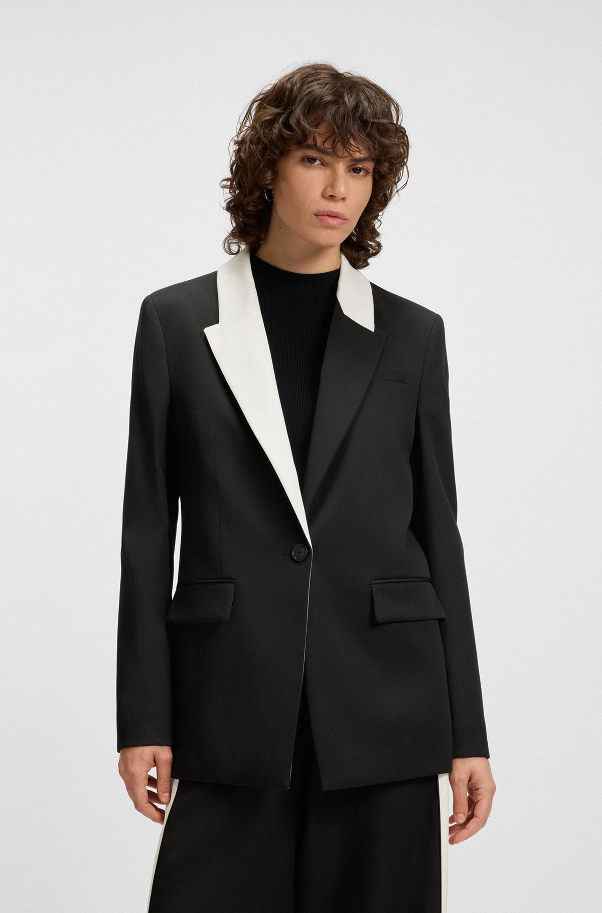 RELAXED-FIT BLAZER WITH COLOR-BLOCKED LAPELS - 2