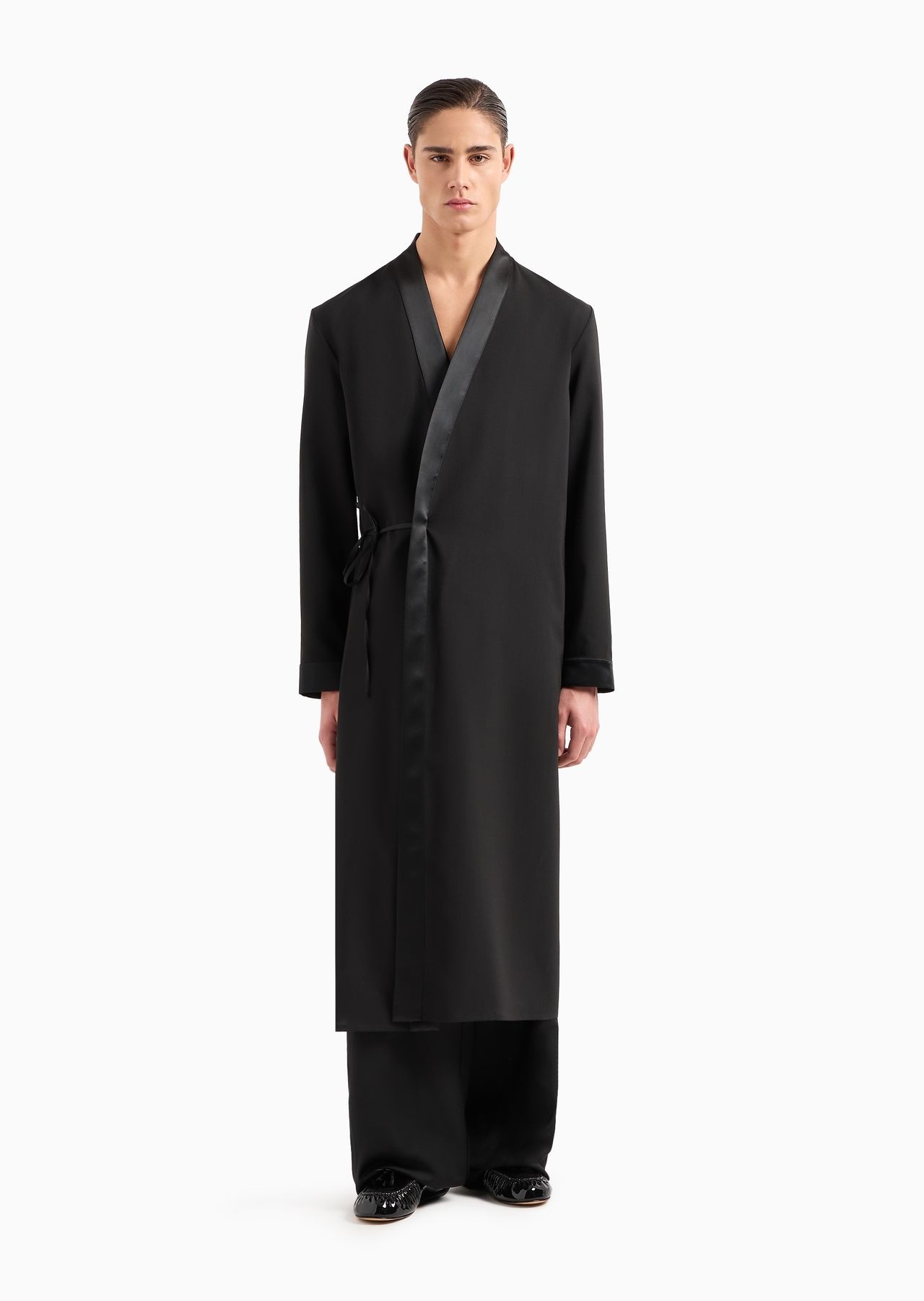 Crisp-feel tropical virgin light wool overcoat with robe fastening - 2
