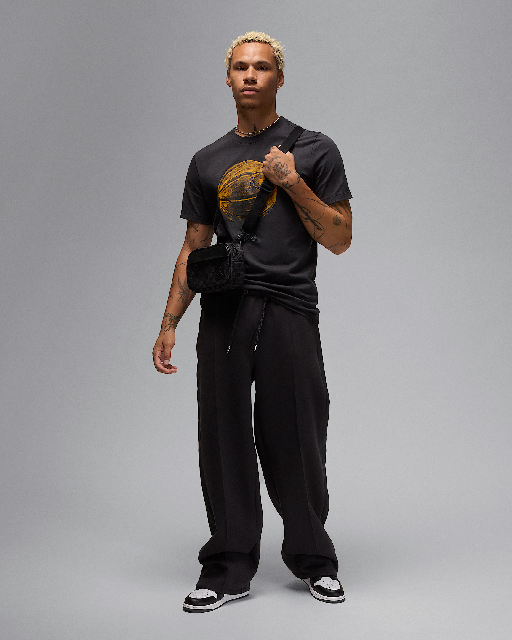 Jordan Men's T-Shirt - 6