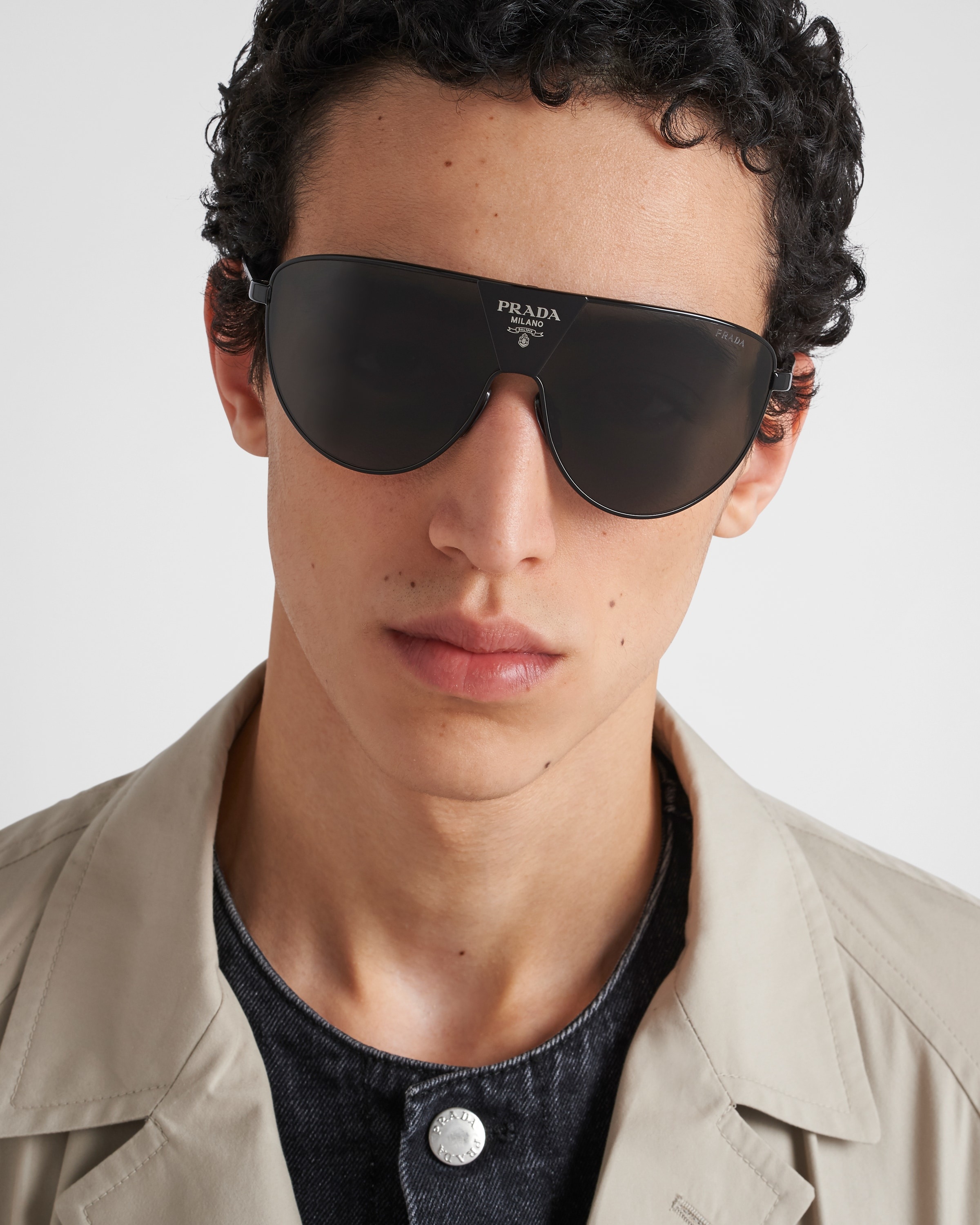 【日本入手困難】プラダ Prada Runway sunglasses サングラス Prada Prada Runway sunglasses | REVERSIBLE