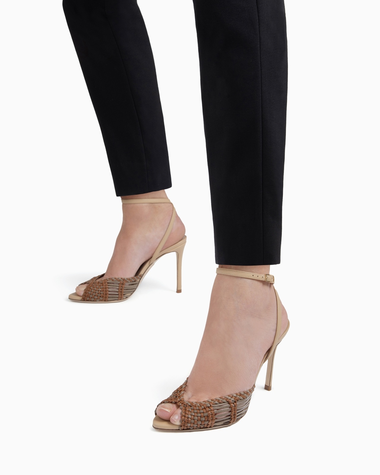 WOVEN LEATHER HEELED SANDALS - 6