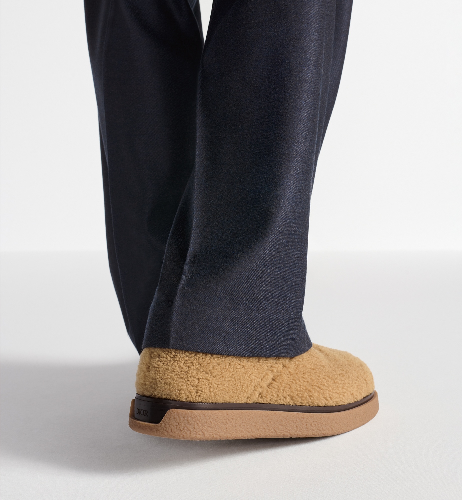 【もこもこ★】Dior Sahara チャッカブーツ Dior Dior Sahara Chukka Boot | dior | REVERSIBLE