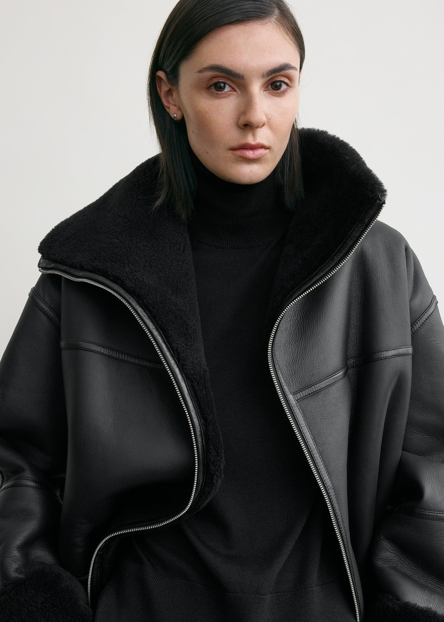 Signature shearling jacket black - 5