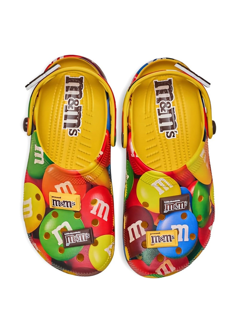 crocs classic clogs outlook