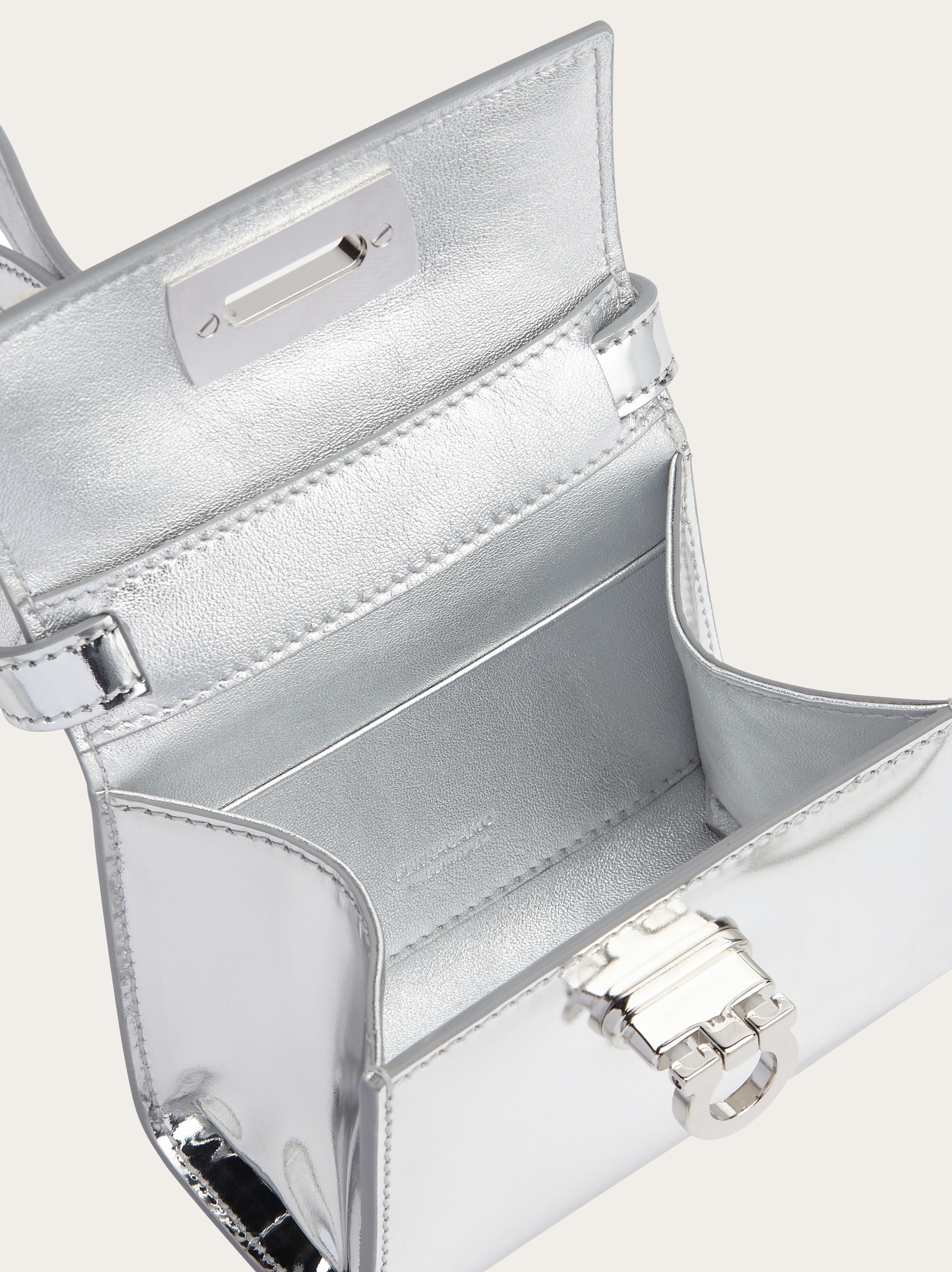 Credit card holder with shoulder strap - 4