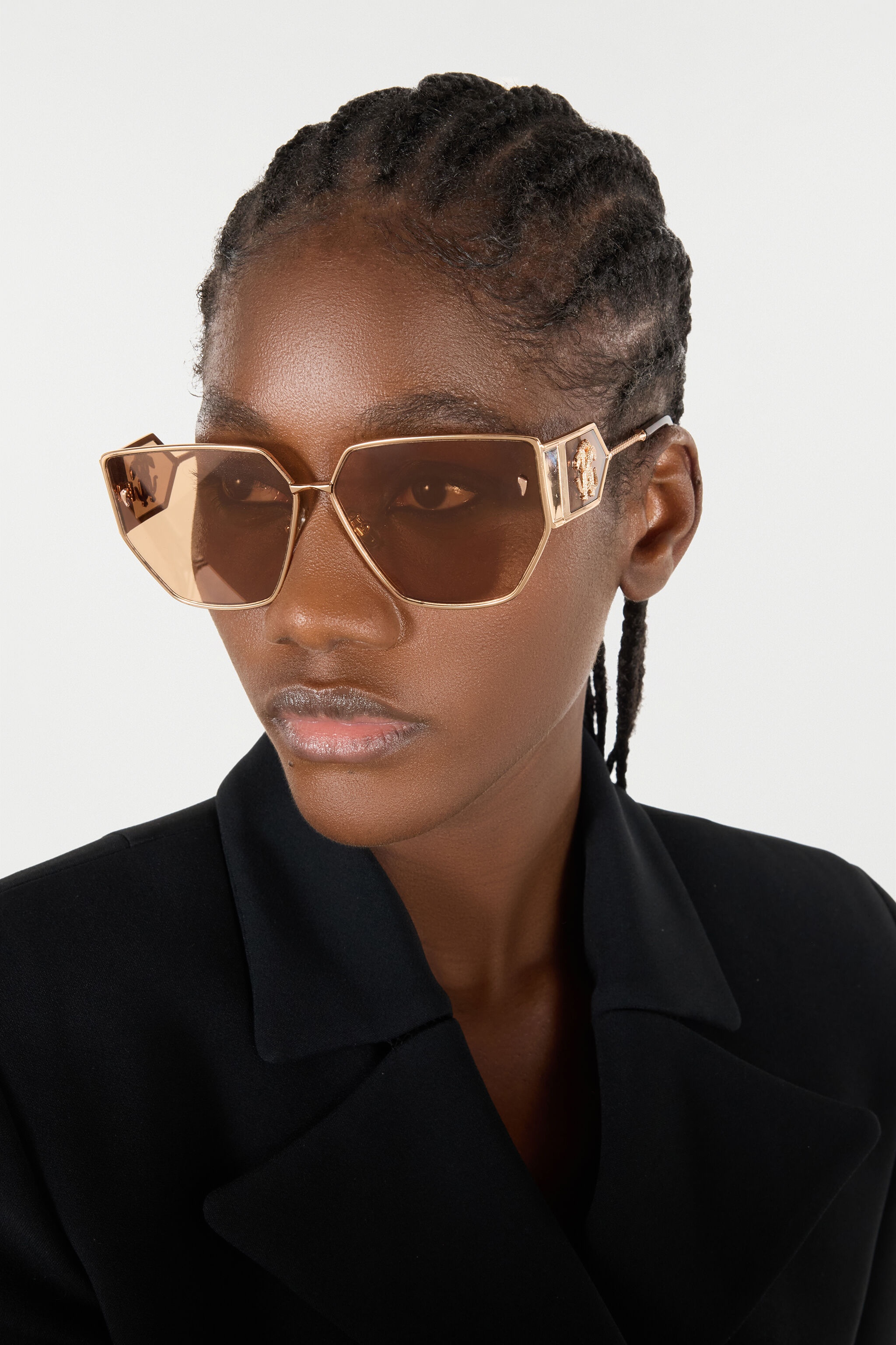 Sunglasses with wide shape front, metal fangs embellishment - 2