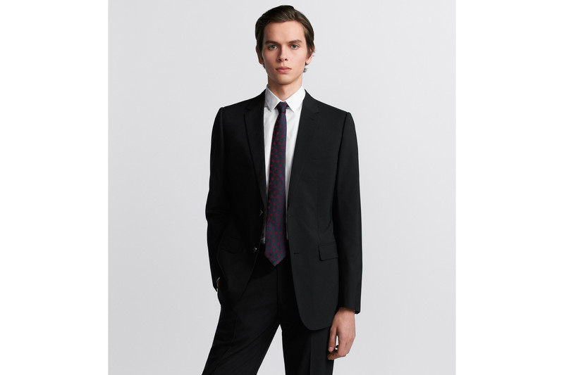 Dior CD Heart Tie outlook