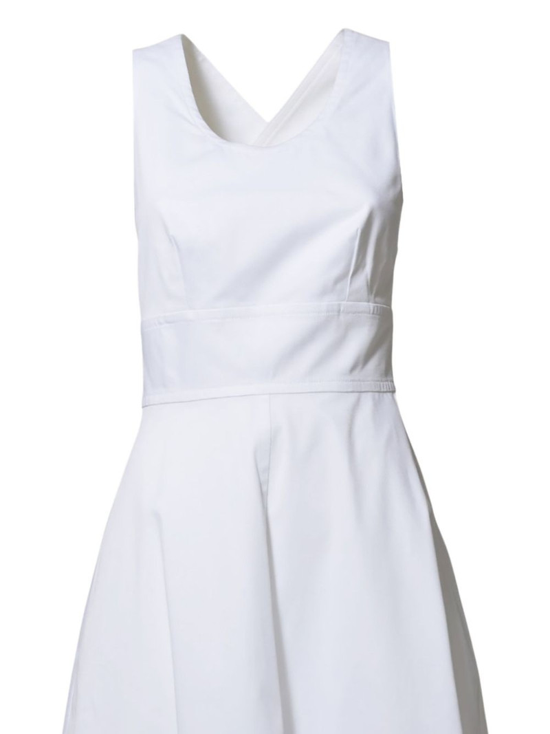 sleeveless flared dress 3