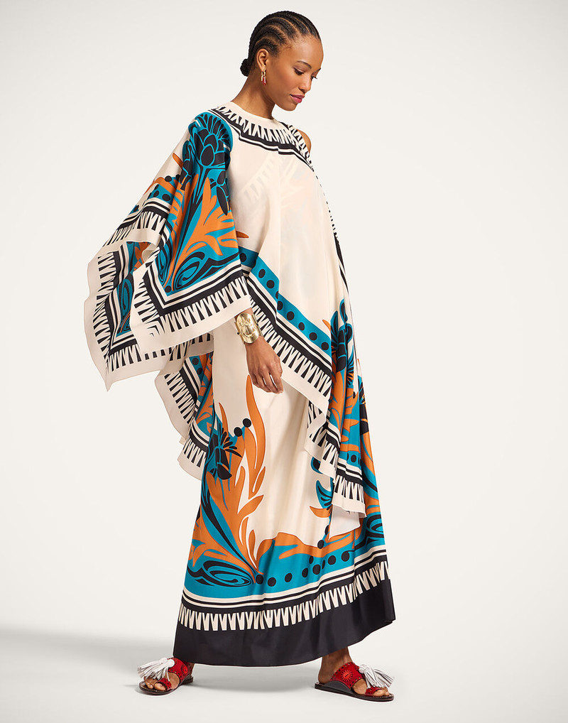 La DoubleJ Maria Cape outlook