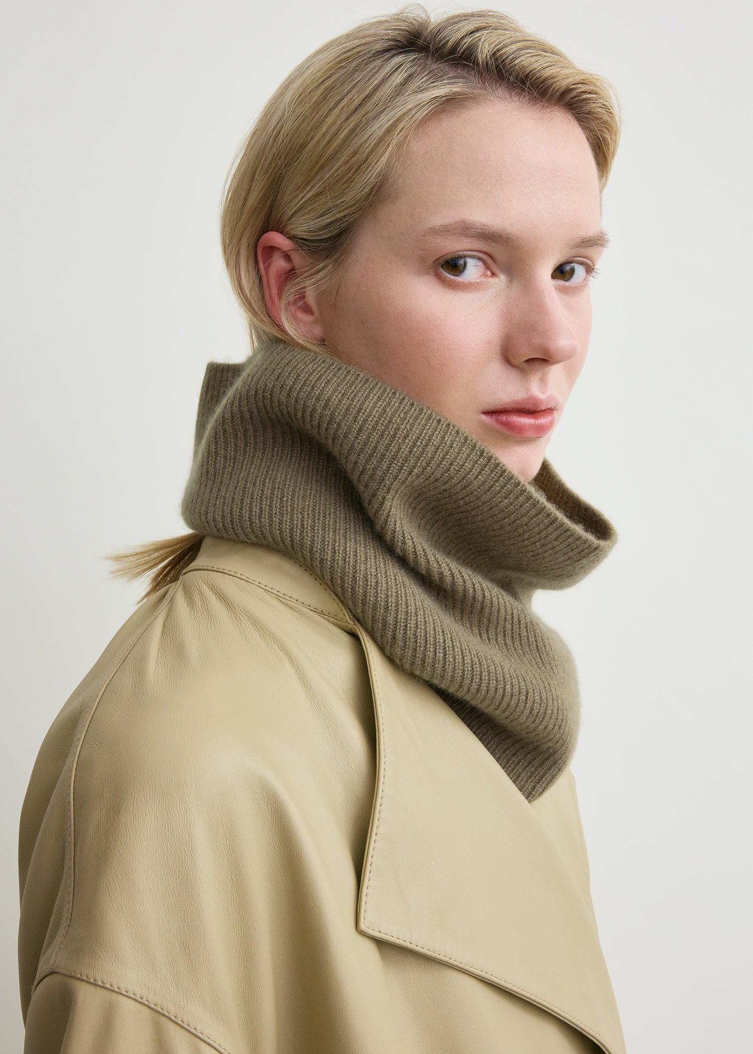 Cashmere neck warmer hazel - 3