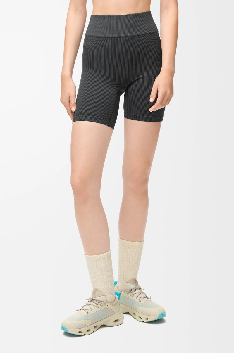 Seamless shorts in technical jersey 3
