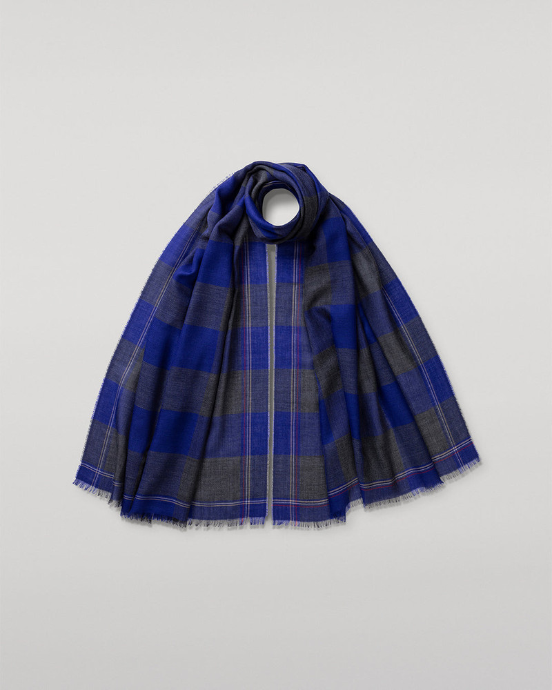 Carnbee Large Gingham Navy Cashmere Scarf 1