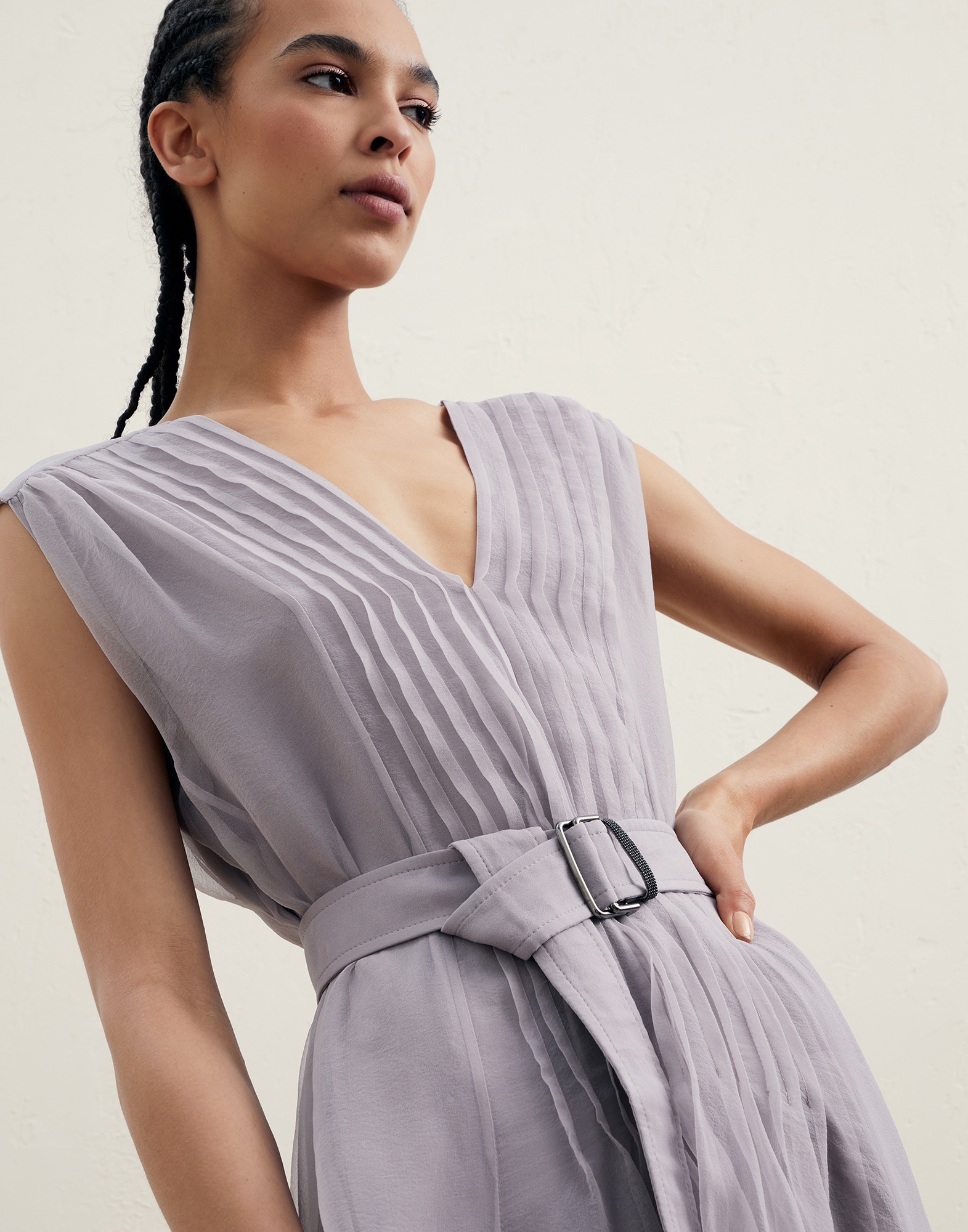 Crispy silk dress with shiny loop belt - 4