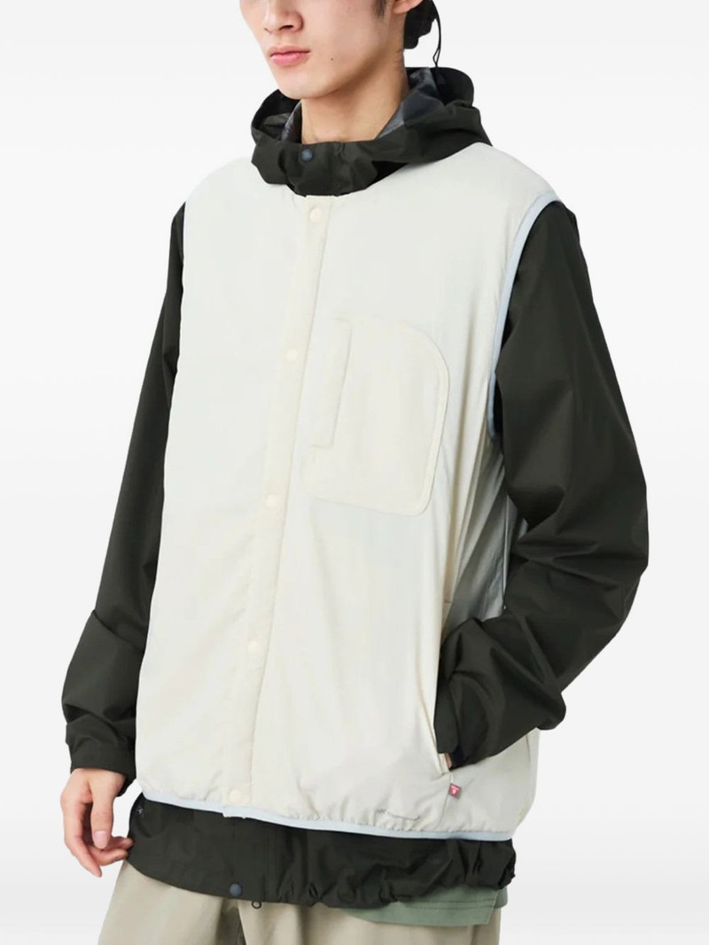 chest-pocket gilet 3