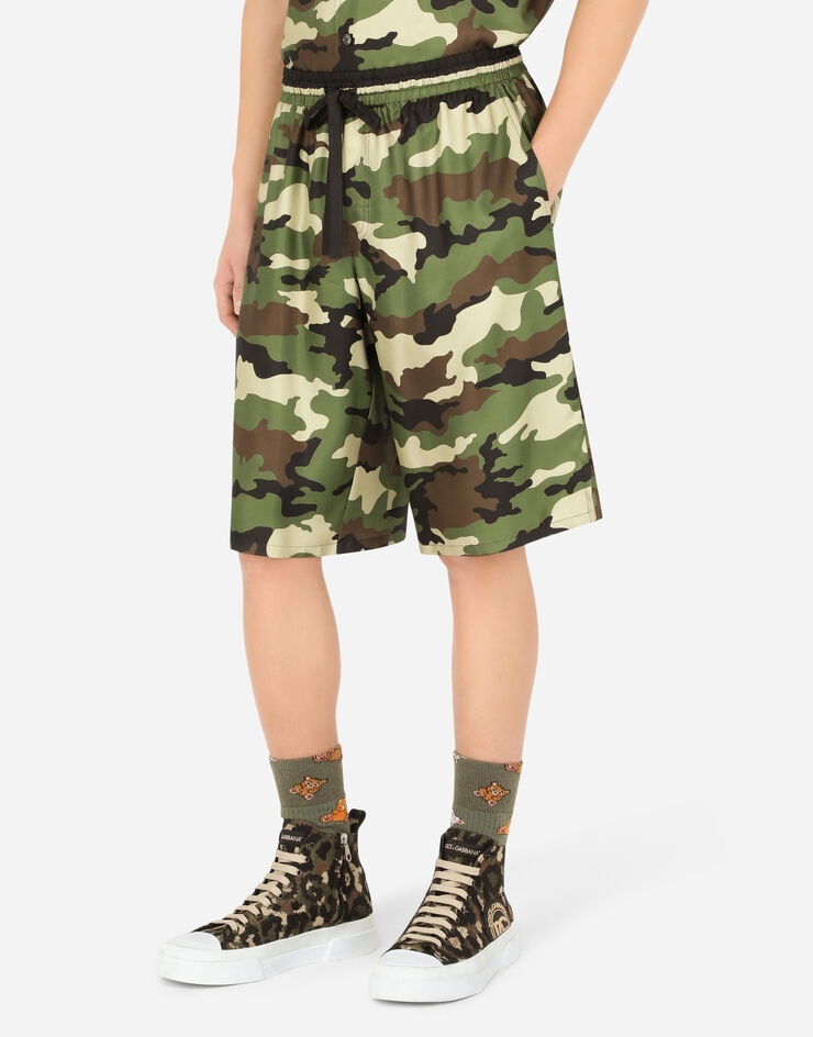 Silk shorts with camouflage print and patch - 4