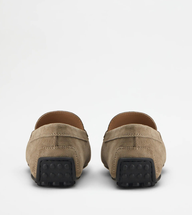 Tod's CITY GOMMINO DRIVING SHOES IN SUEDE - BEIGE outlook