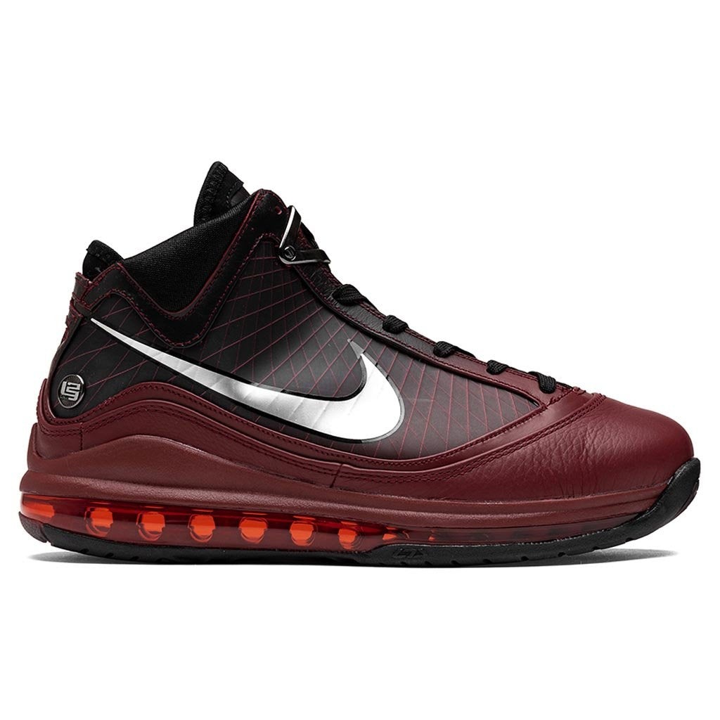 NIKE LEBRON VII QS - 1