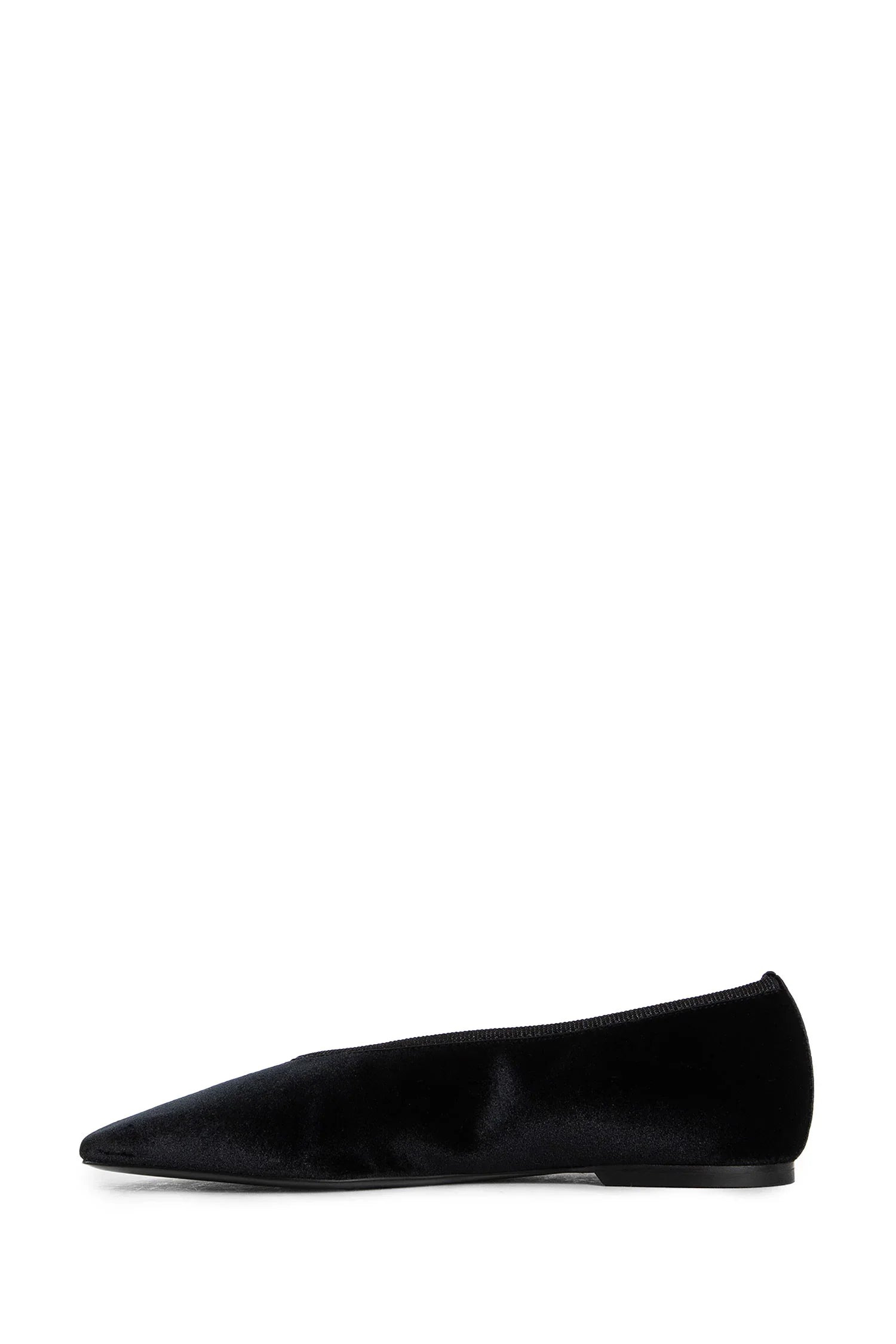 Minimalist-Velvet-Ballerinas - 4