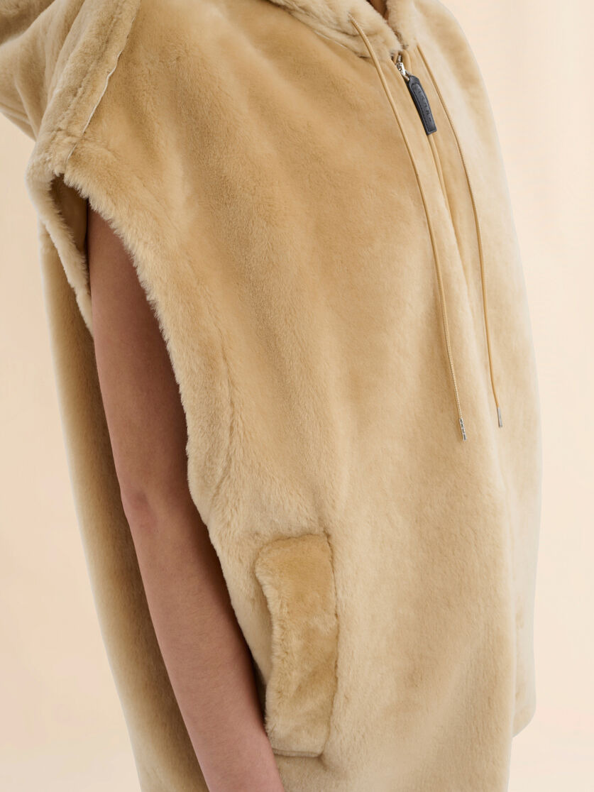 BROWN SHAVED SHEARLING HOODED GILET - 5