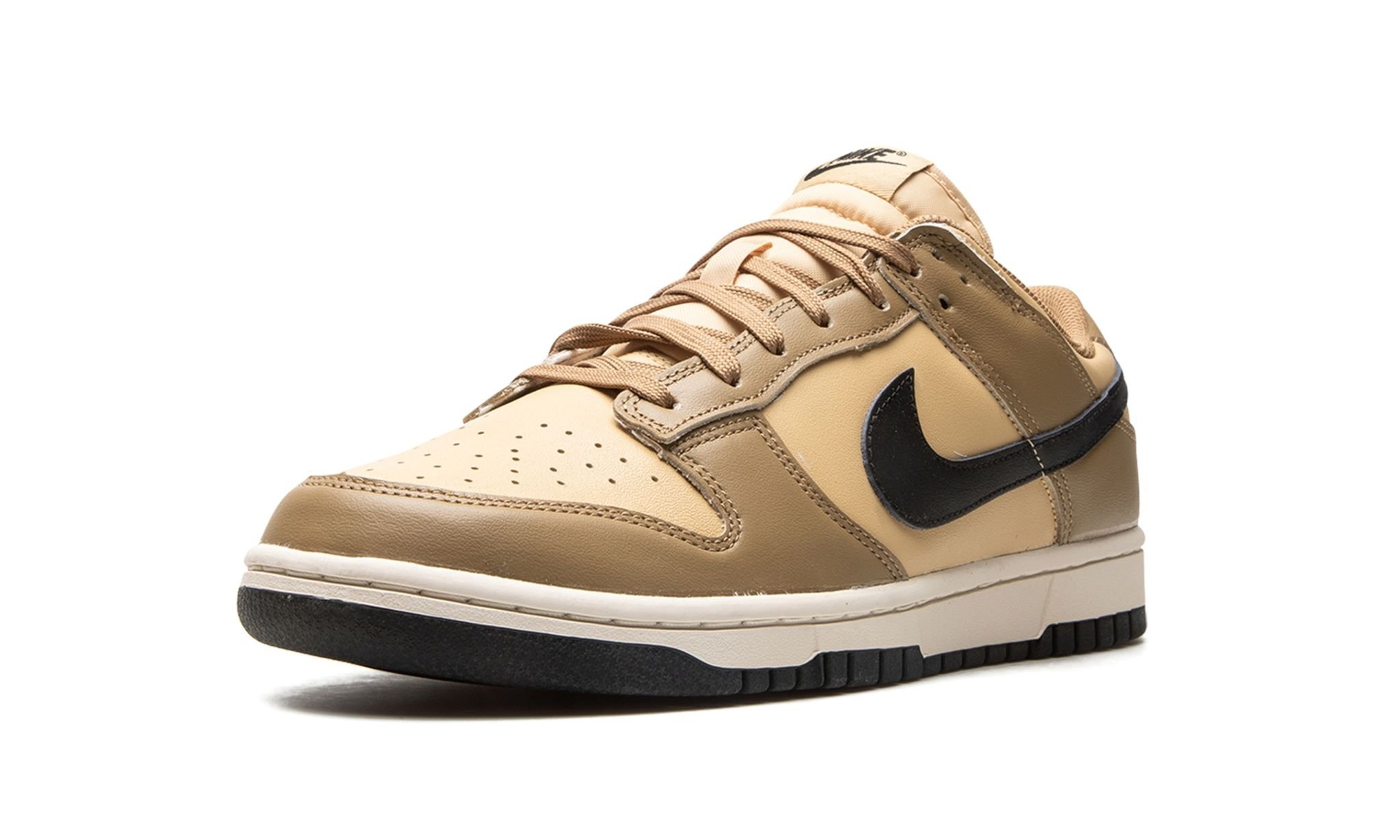 WMNS Dunk Low "Dark Driftwood" - 4