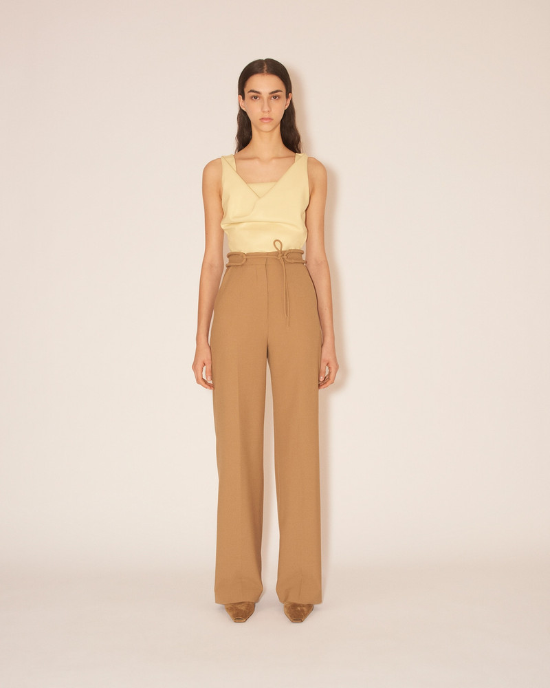 Nanushka LICIA - Relaxed summer suiting with belt detail - Camel outlook