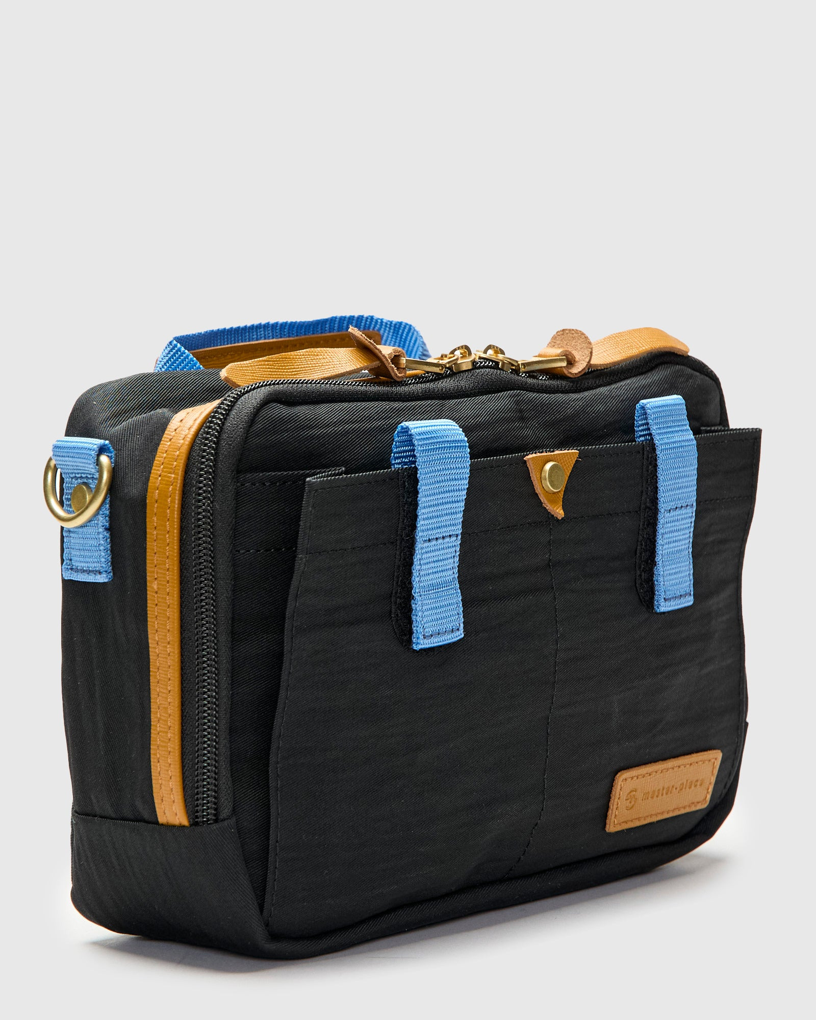 Link Shoulder Bag v2 in Black - 6
