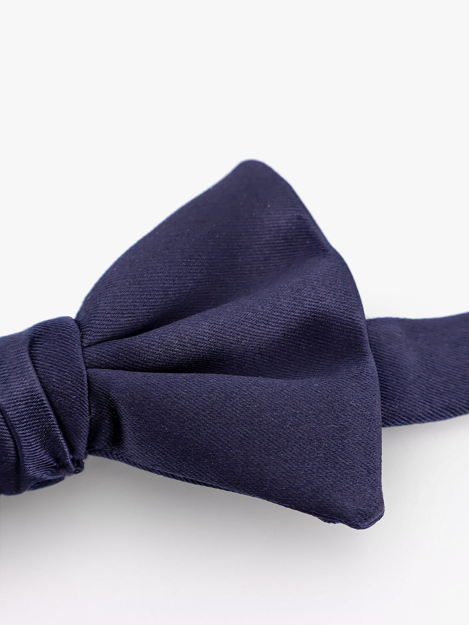 Giorgio Armani Men Silk Bow Tie - 2