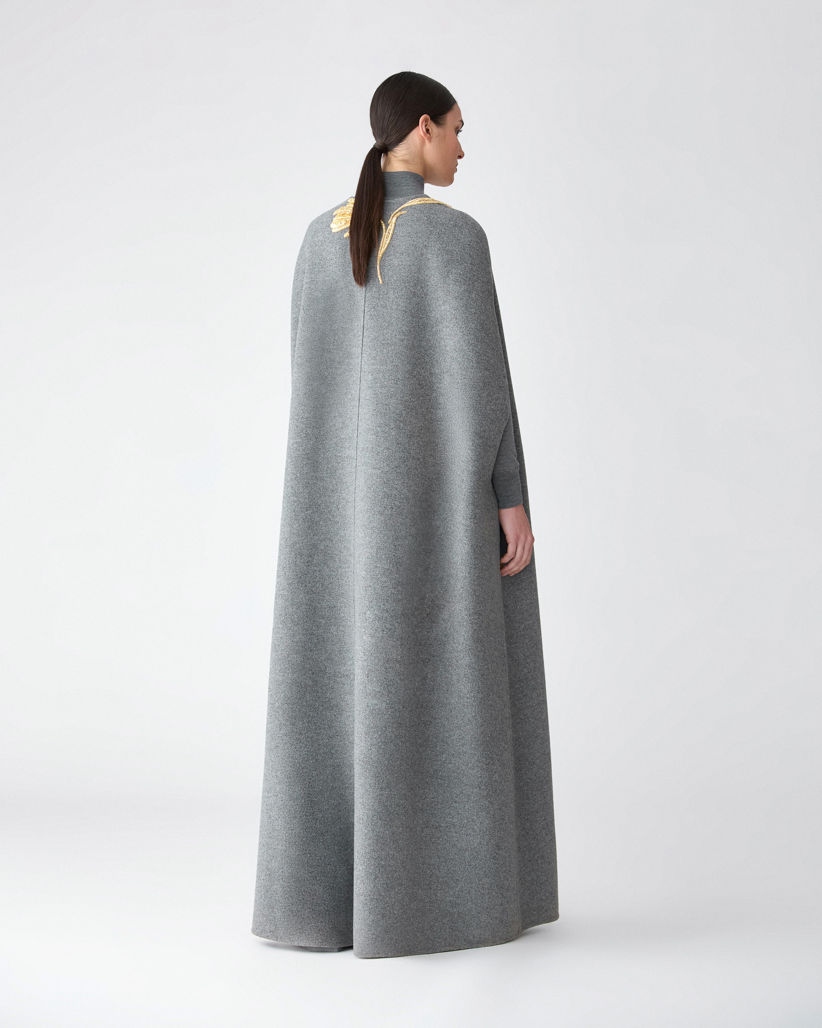 Tulip-Embroidered Long Cape - 3