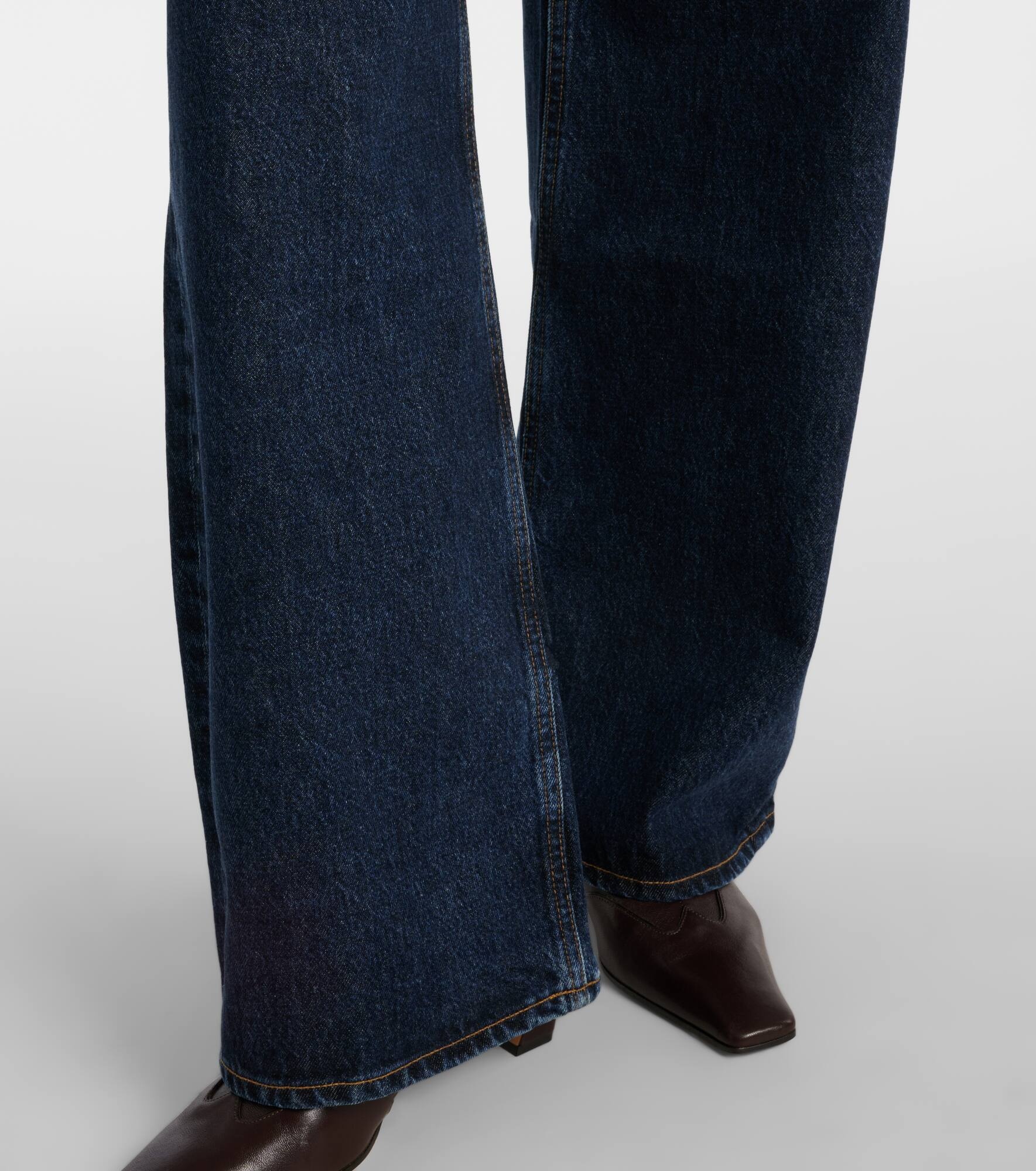Low Curve mid-rise barrel-leg jeans - 5