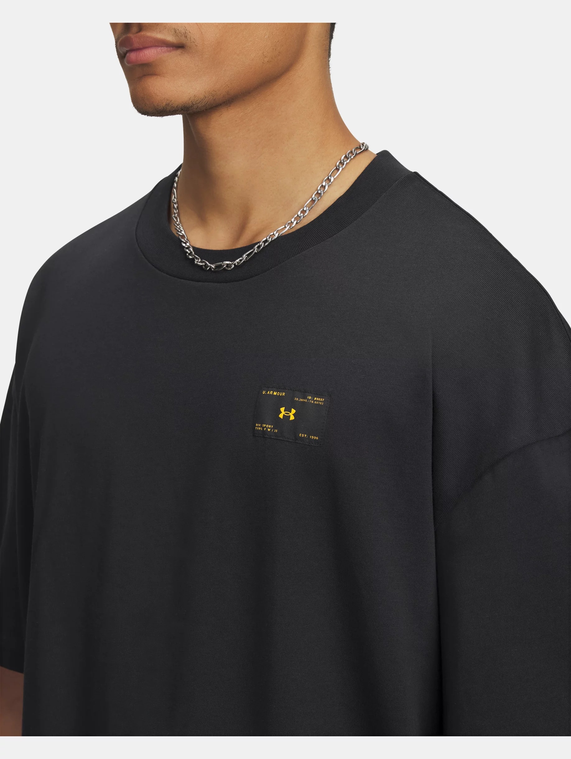 UA Woven Label Heavyweight - 3