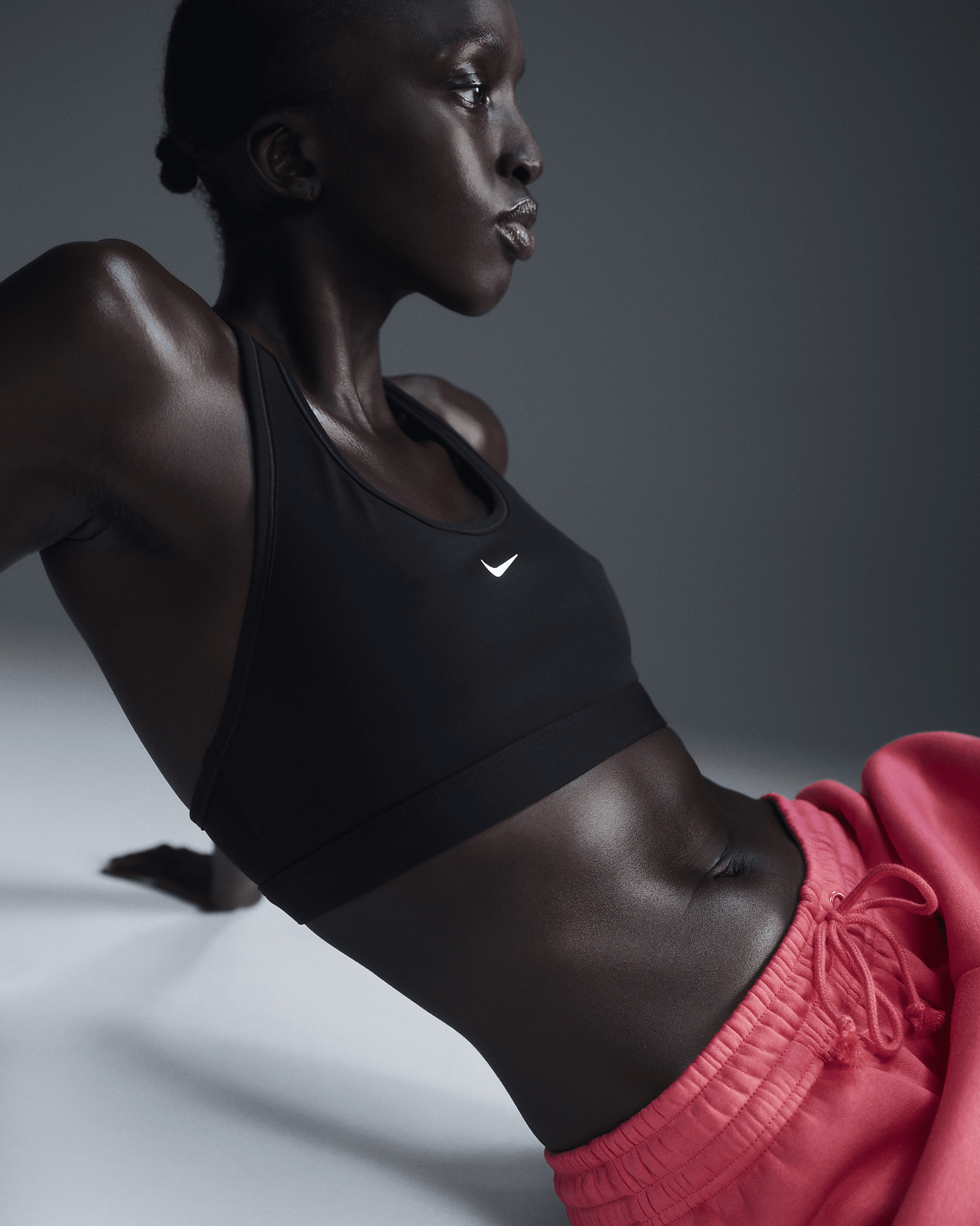 Nike Swoosh Light Support Women's Non-Padded Sports Bra - 2