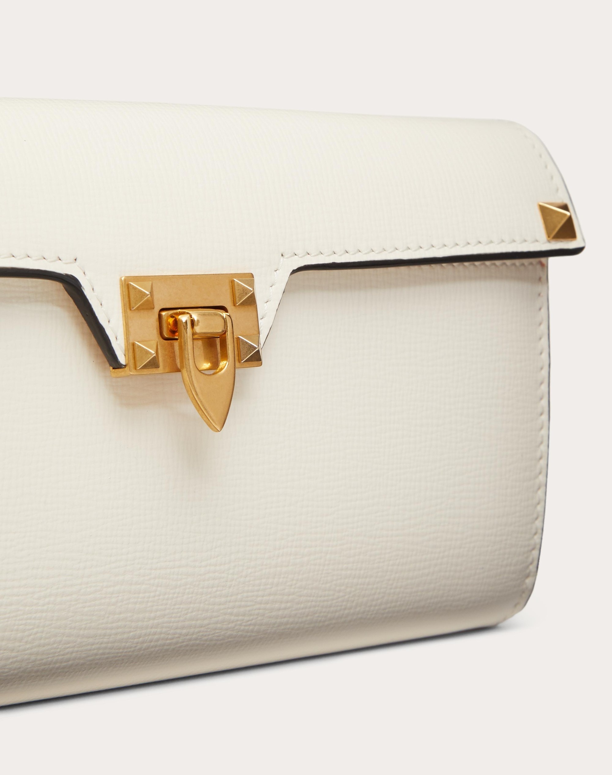 ROCKSTUD WALLET IN GRAINY CALFSKIN - 2