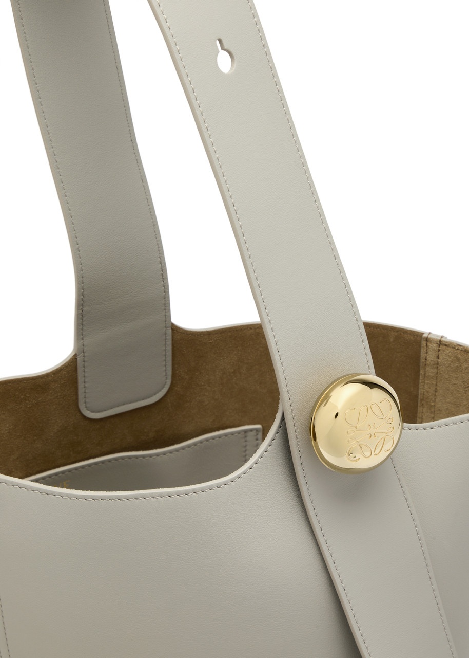 Loewe Pebble Medium Leather Bucket bag - 3