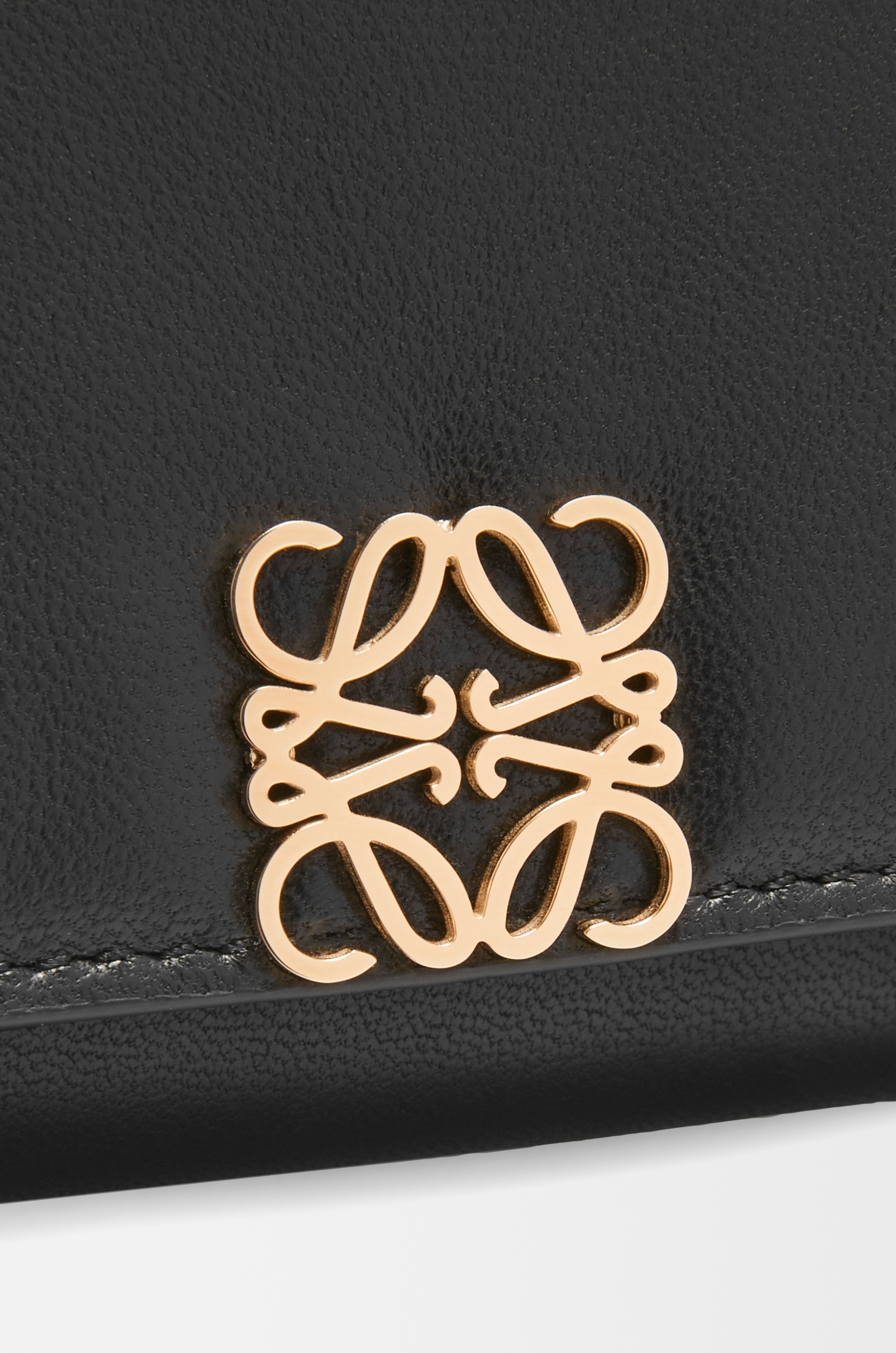 Puffer Anagram trifold wallet in shiny nappa calfskin - 6