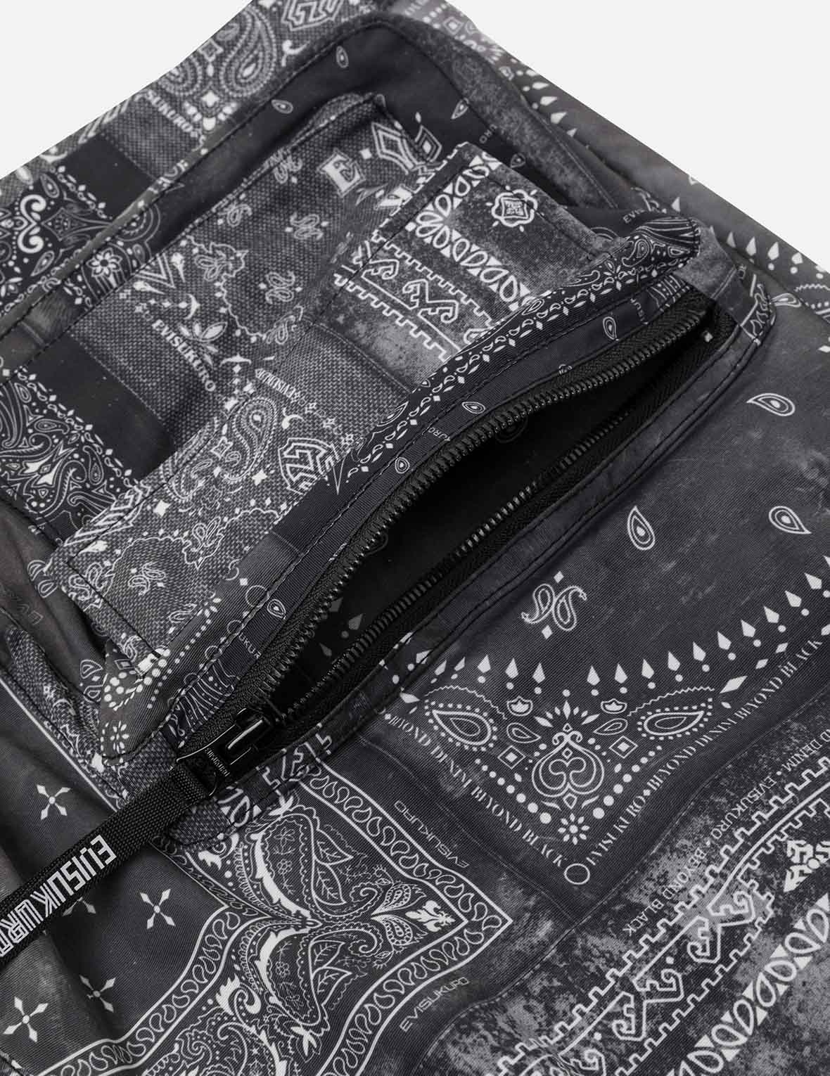 Allover Paisley Print Relax Fit Cargo Shorts - 11