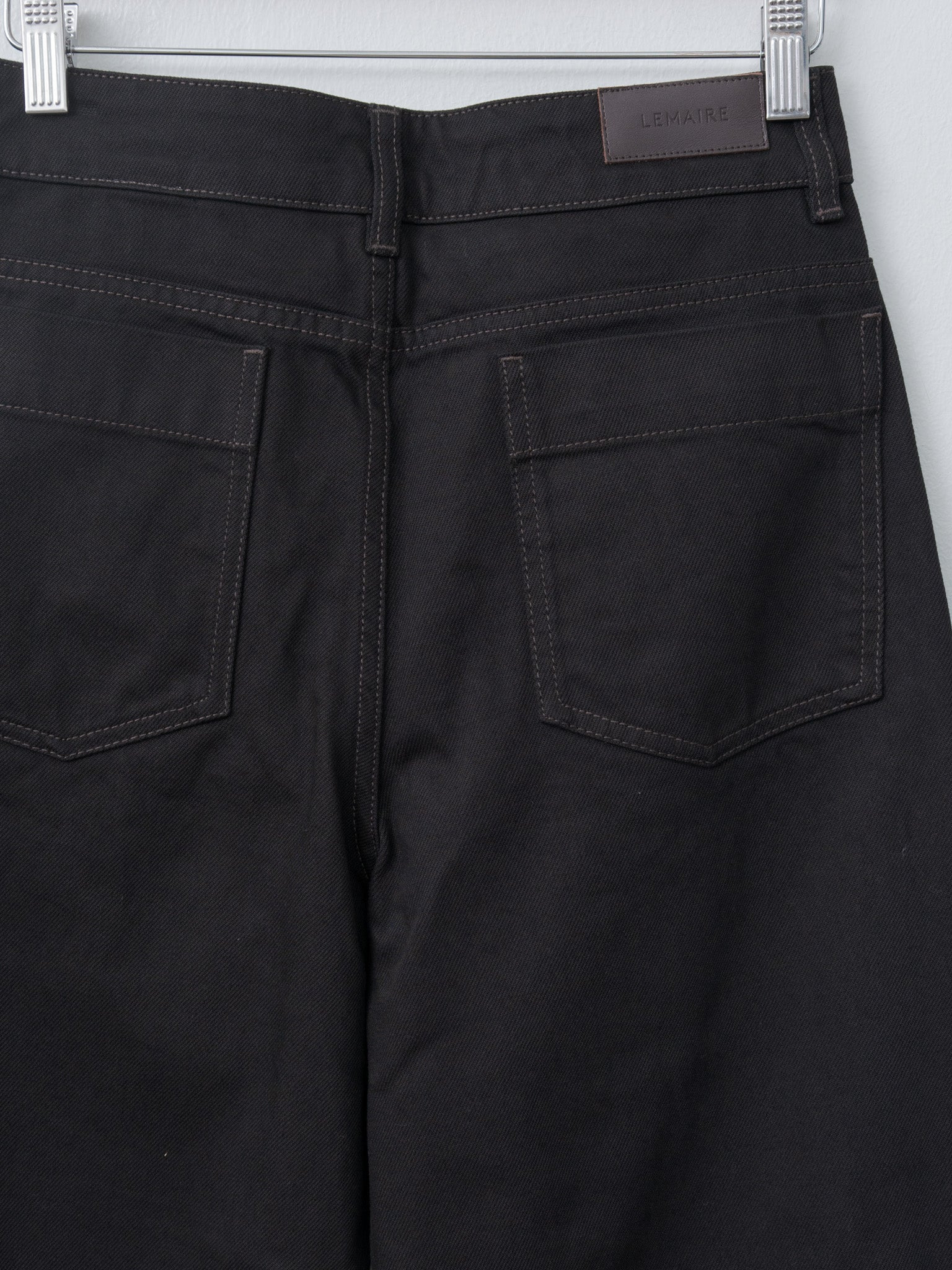 High Waisted Curved Pants - Black - 8