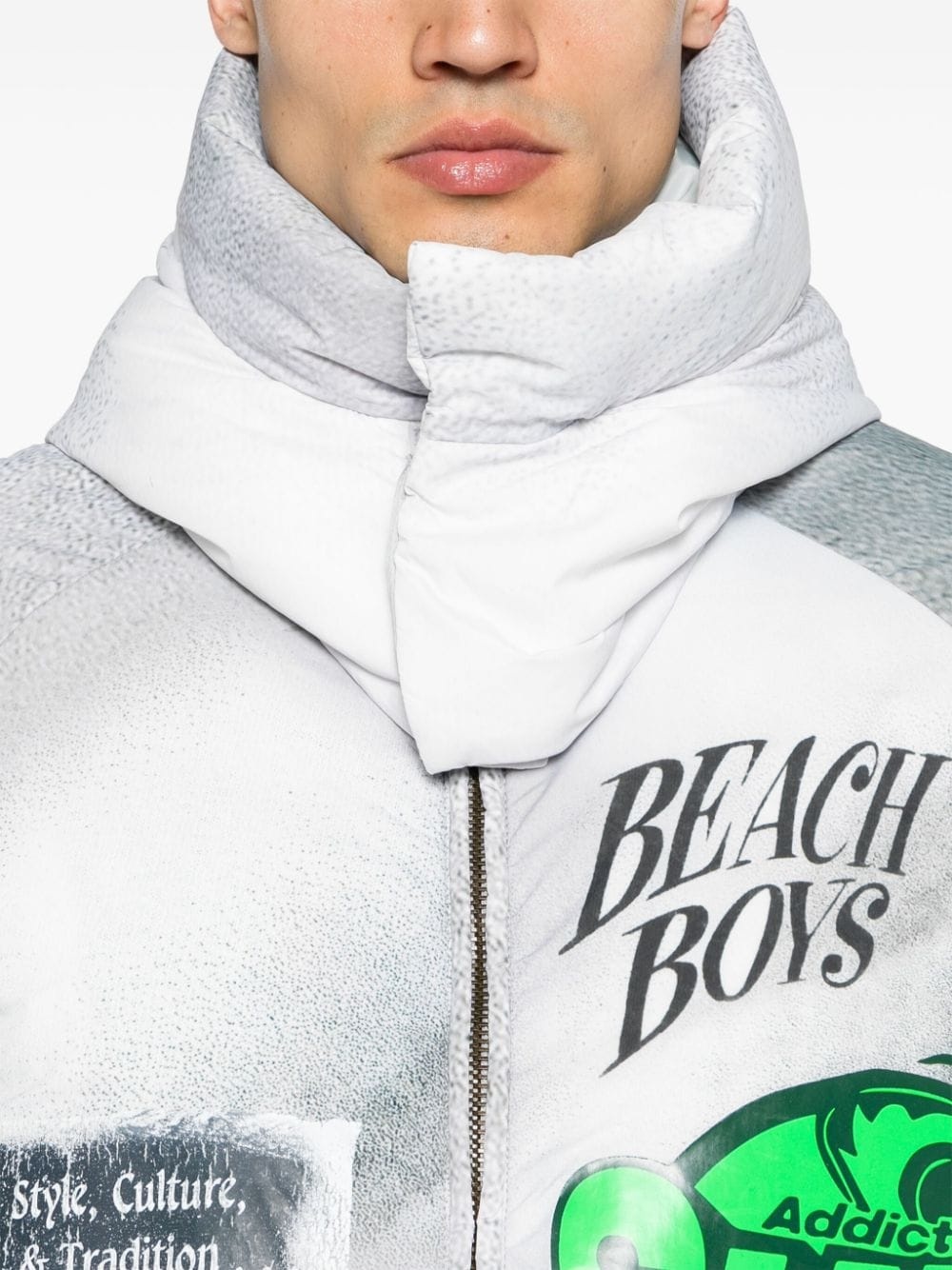 graphic-print hooded puffer jacket - 6