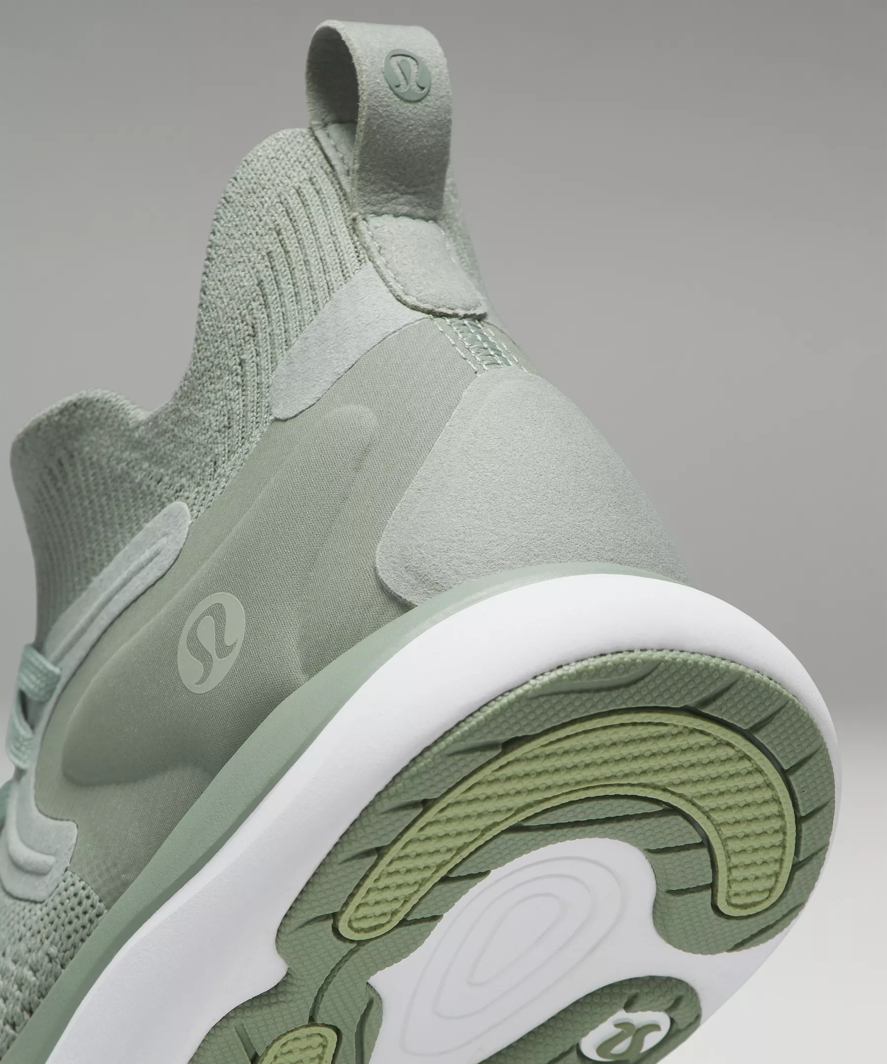 chargefeel 2 Mid Women's Workout Shoe - 11
