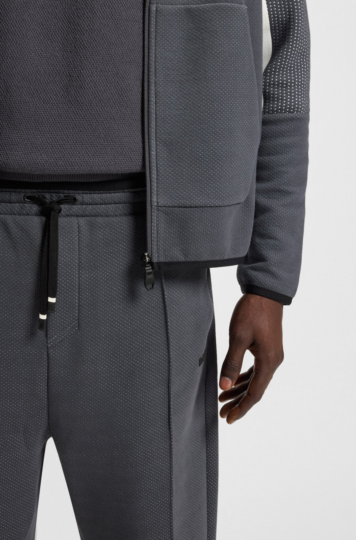 RELAXED-FIT TRACKSUIT BOTTOMS IN QUILTED JACQUARD - 3